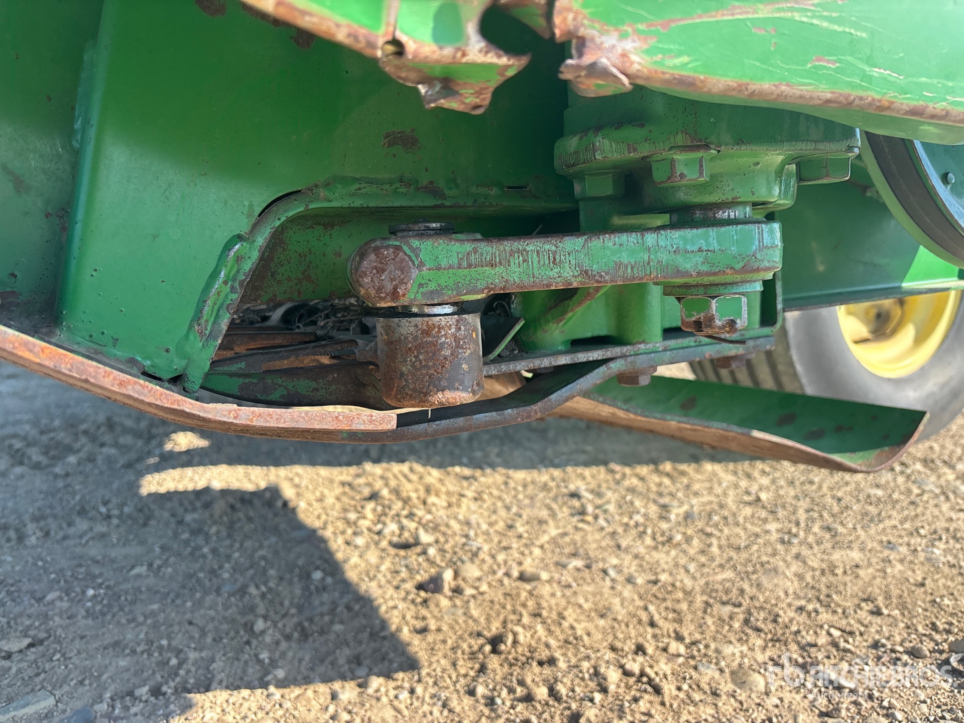 2000 John Deere MOCO 1600A