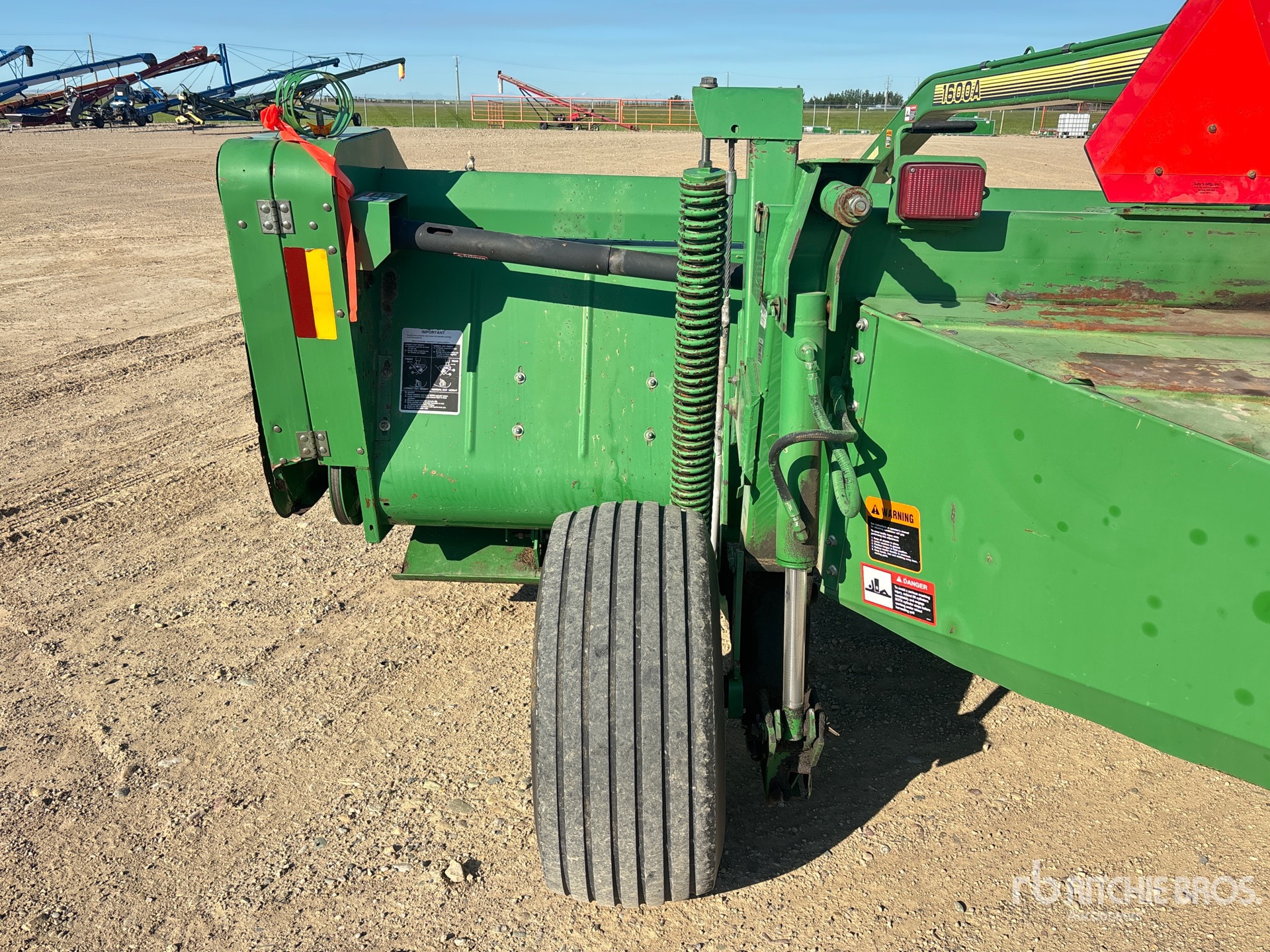 2000 John Deere MOCO 1600A