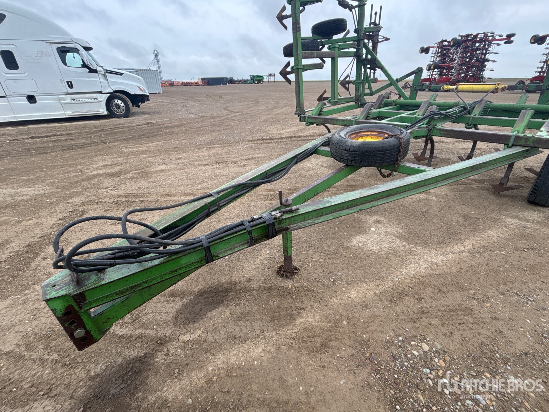 John Deere E1600