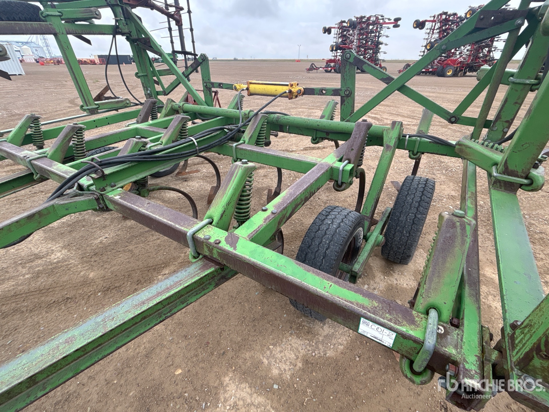 John Deere E1600