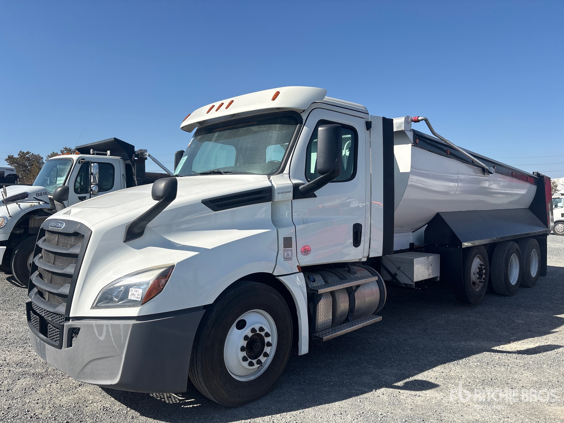 2018 Freightliner Cascadia 126