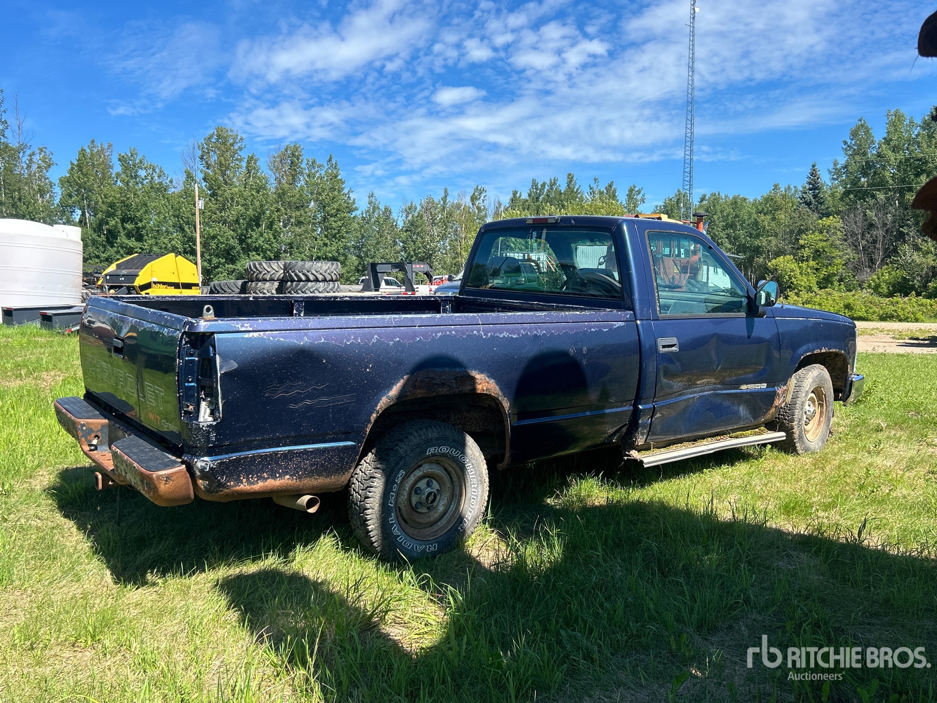 General Appearance with Picture, Right Rear Corner