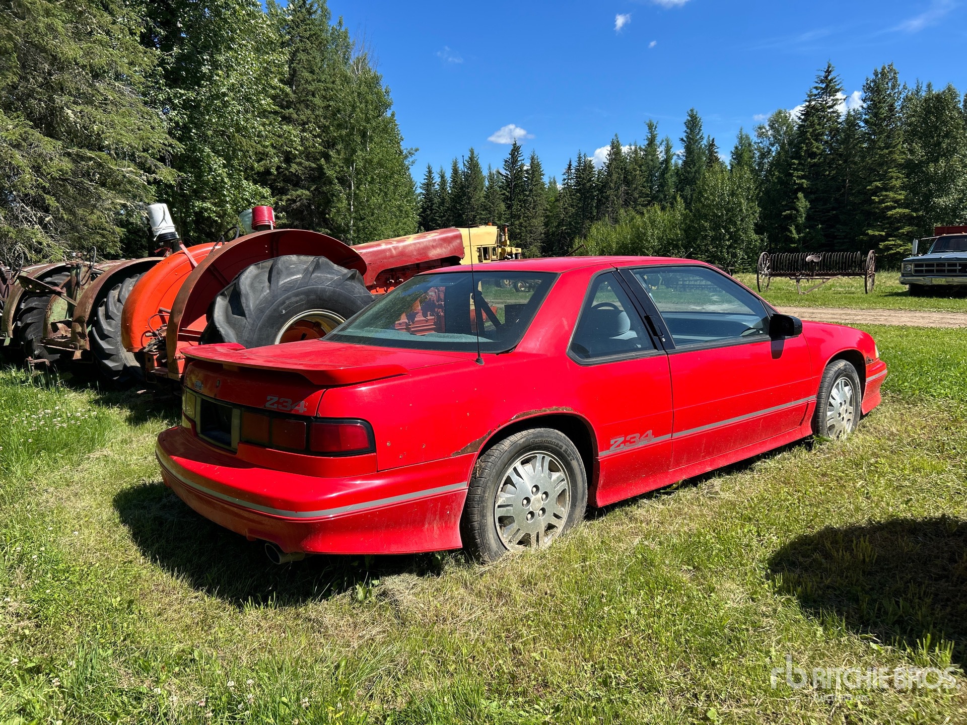 General Appearance with Picture, Right Rear Corner