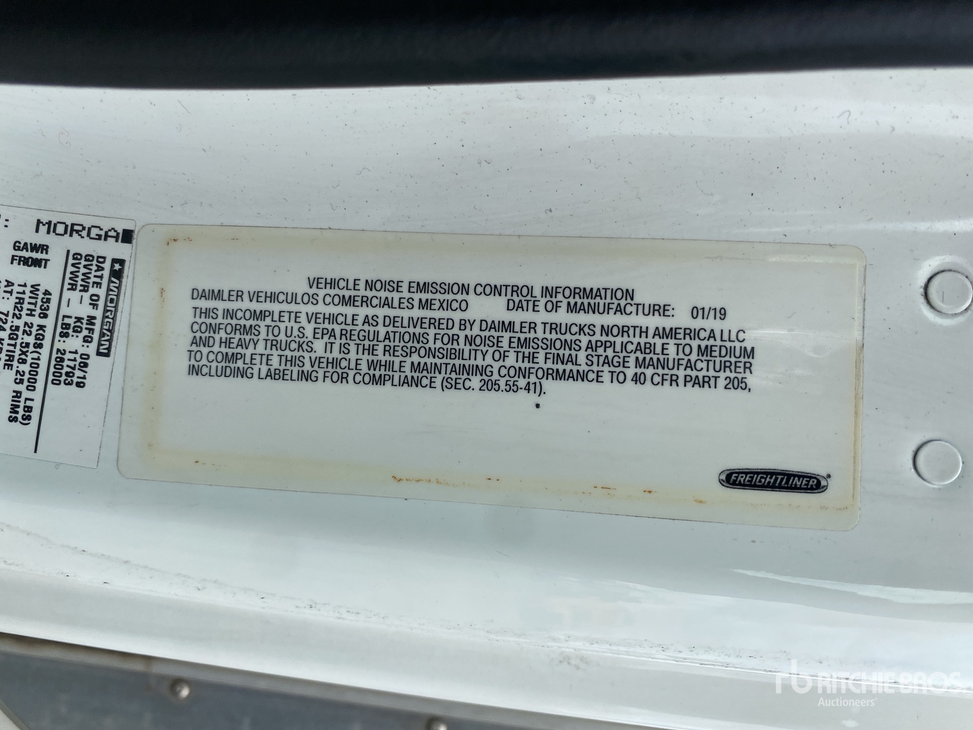 2020 Freightliner M2106