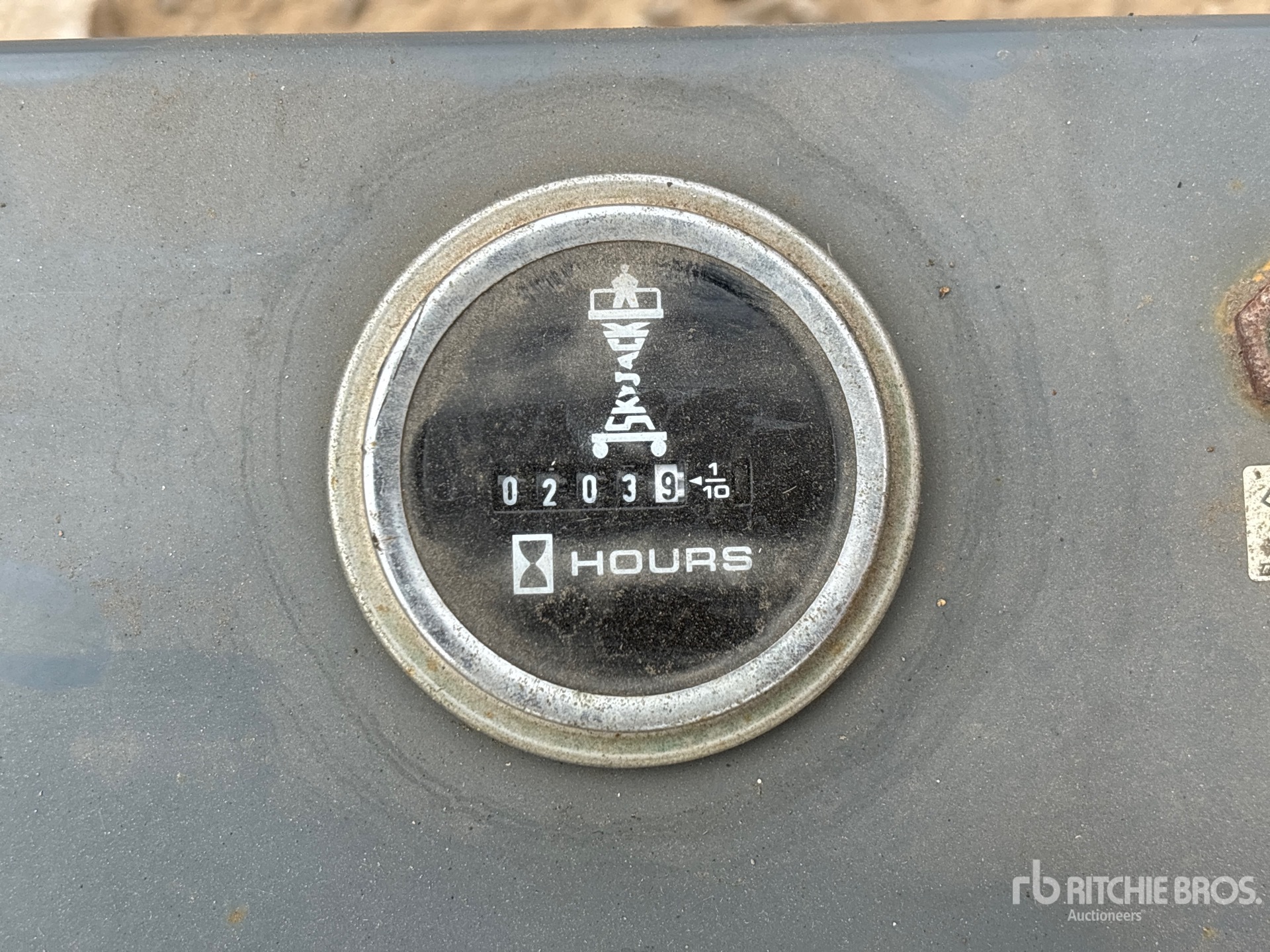 General Appearance with Hour Meter / Odometer