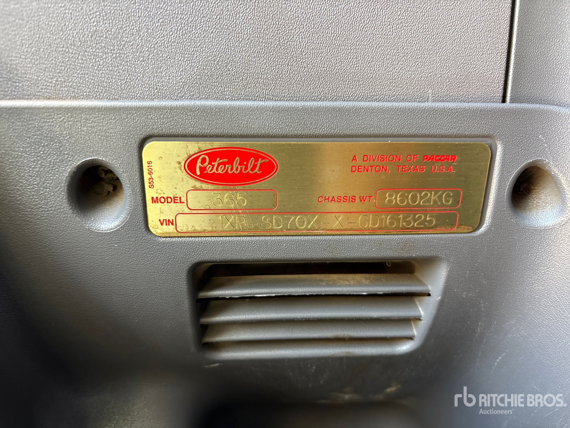 General Appearance with Numéro de série/Numéro d'identification du véhicule automobile