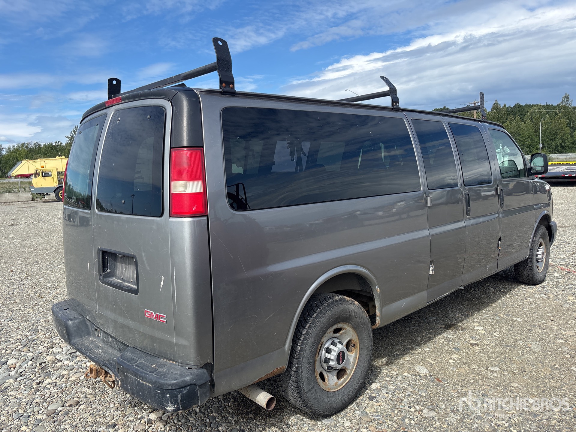 General Appearance with Picture, Right Rear Corner