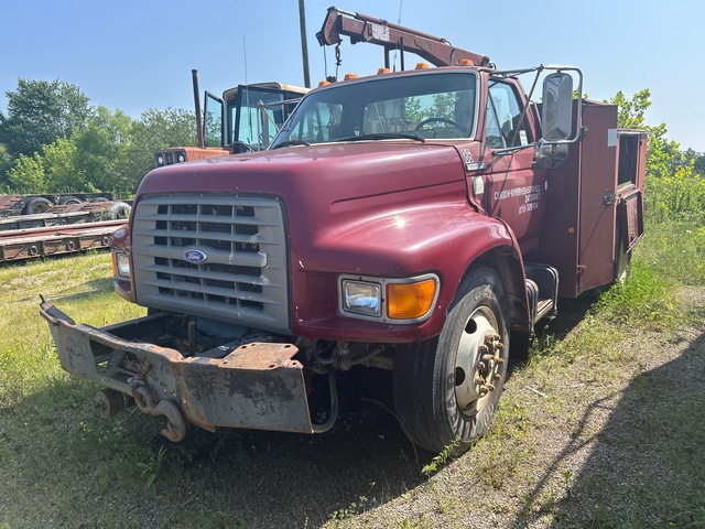 1995 Ford F-800 4x2 Service Truck