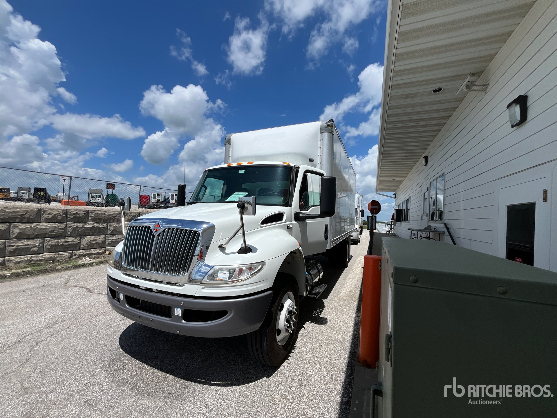 Photo of a 2021 International MV607