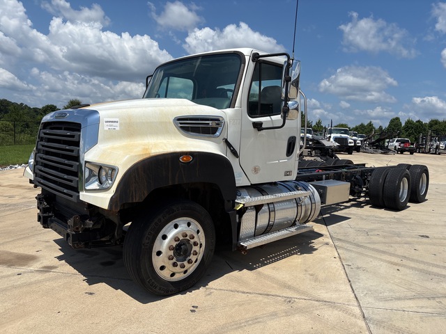 2020 Freightliner 114SD 6x4 Cab and Chassis