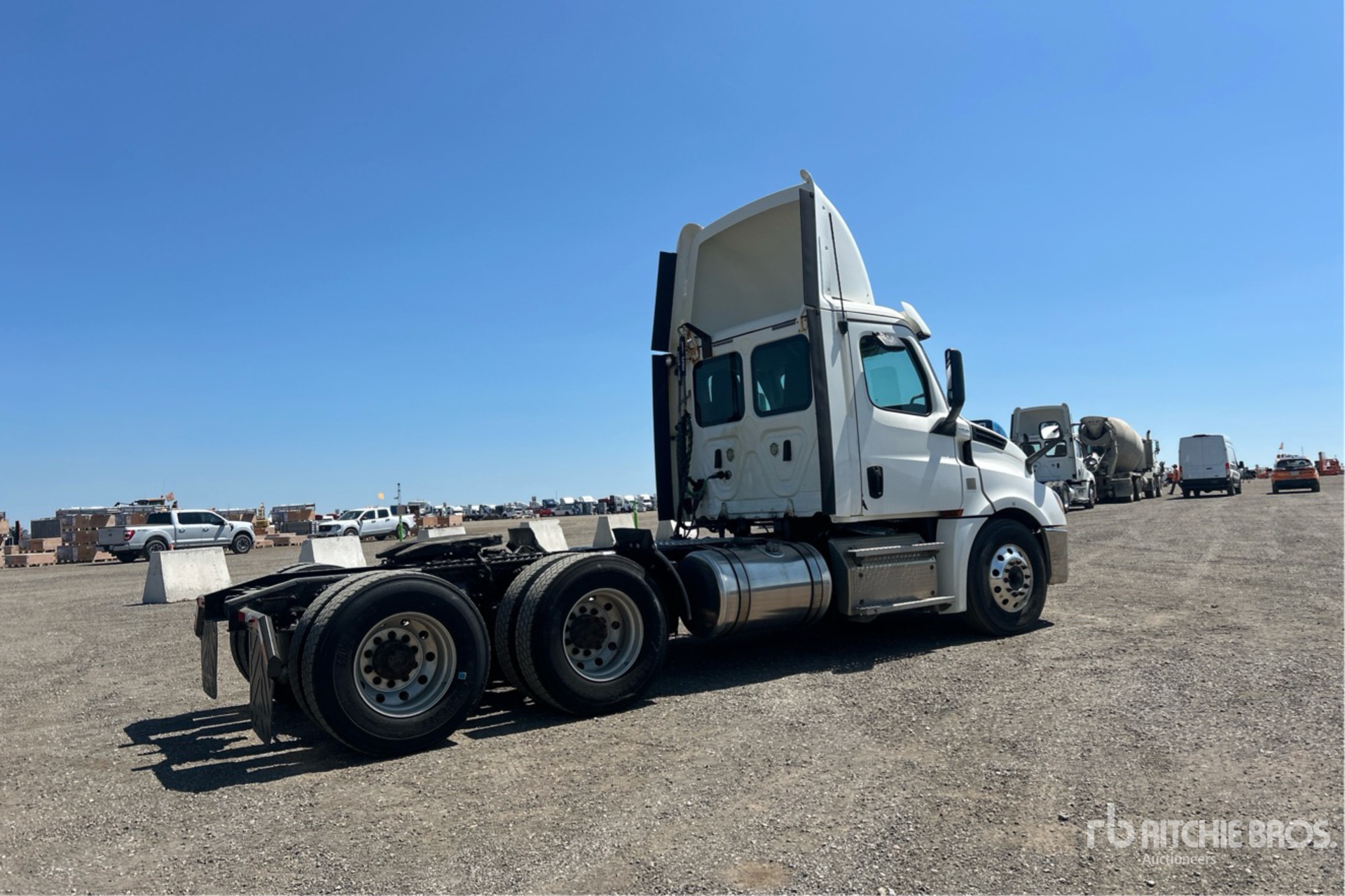 2019 Freightliner CASCADIA 126
