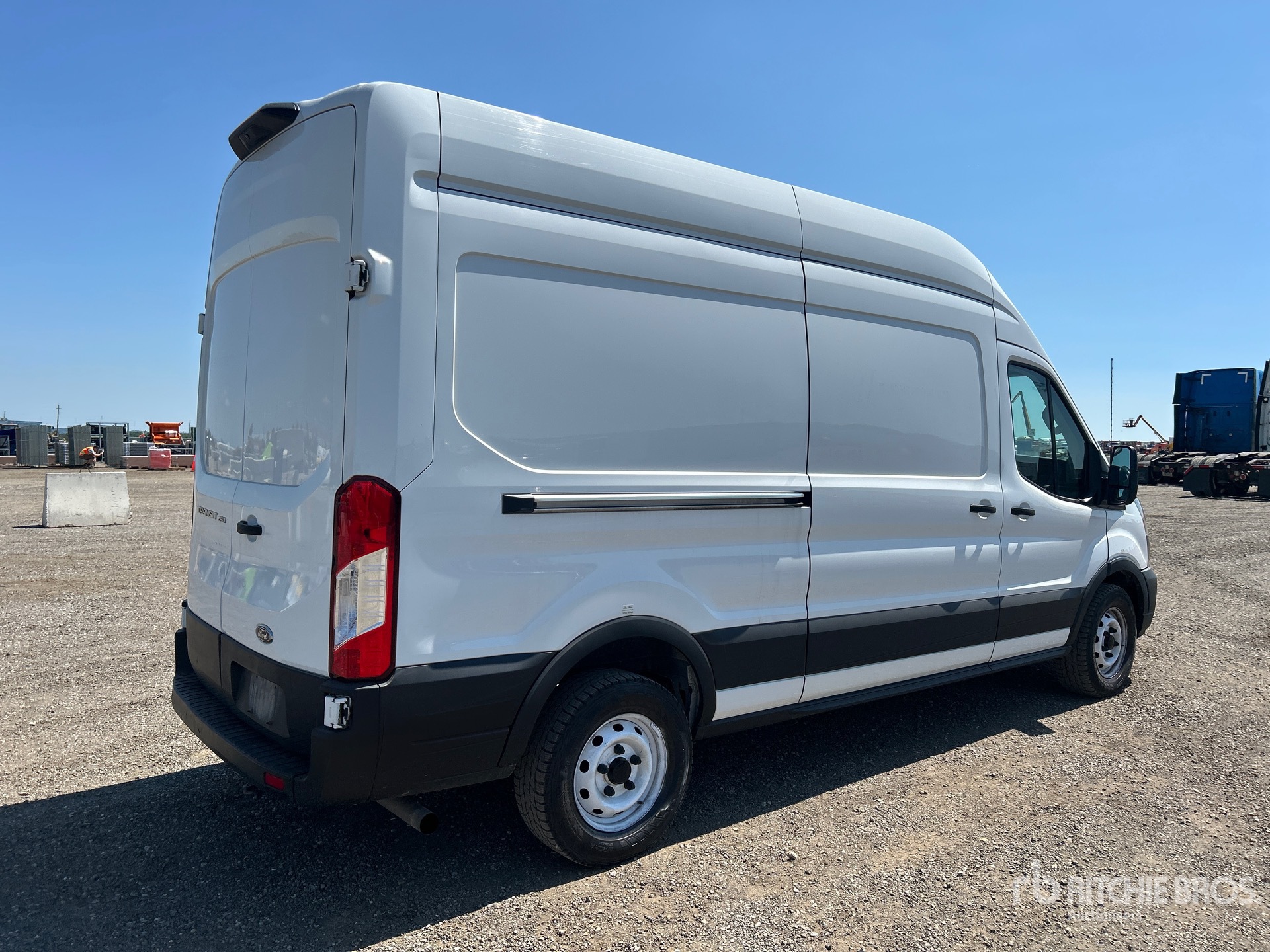 2021 Ford TRANSIT 250