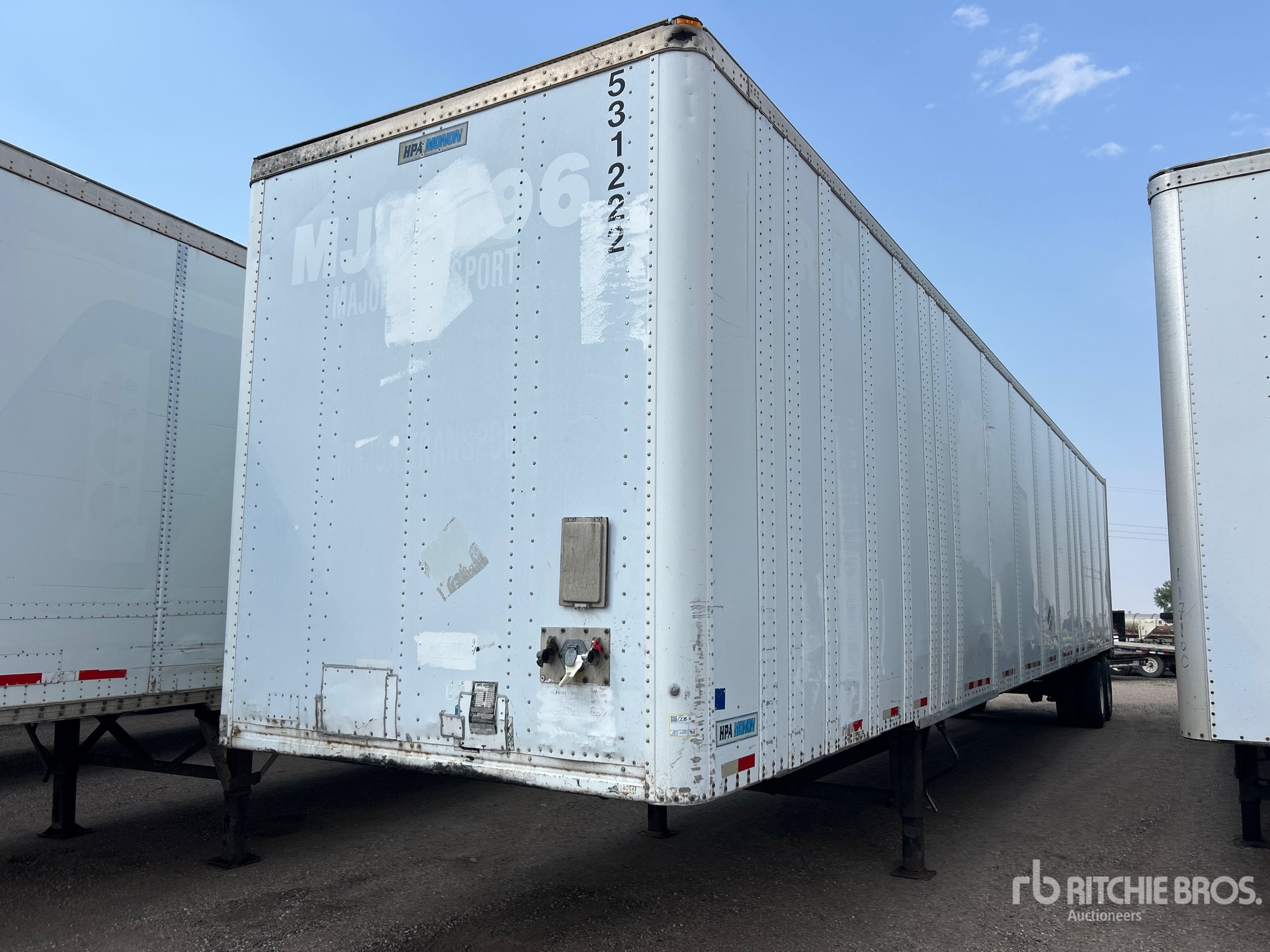 Photo of a 2001 Monon 53 ft x 102 in T/A