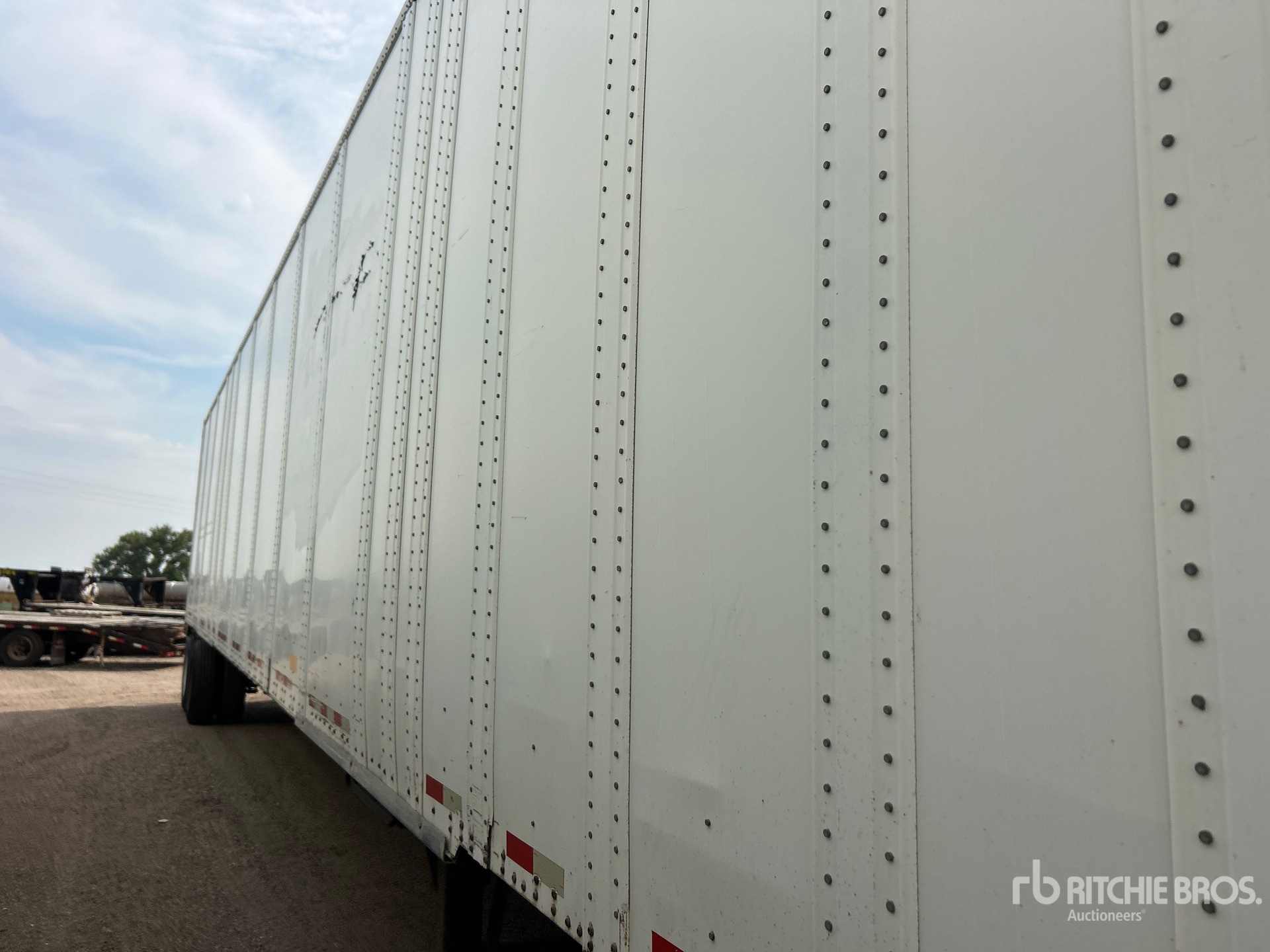 2001 Monon 53 ft x 102 in T/A