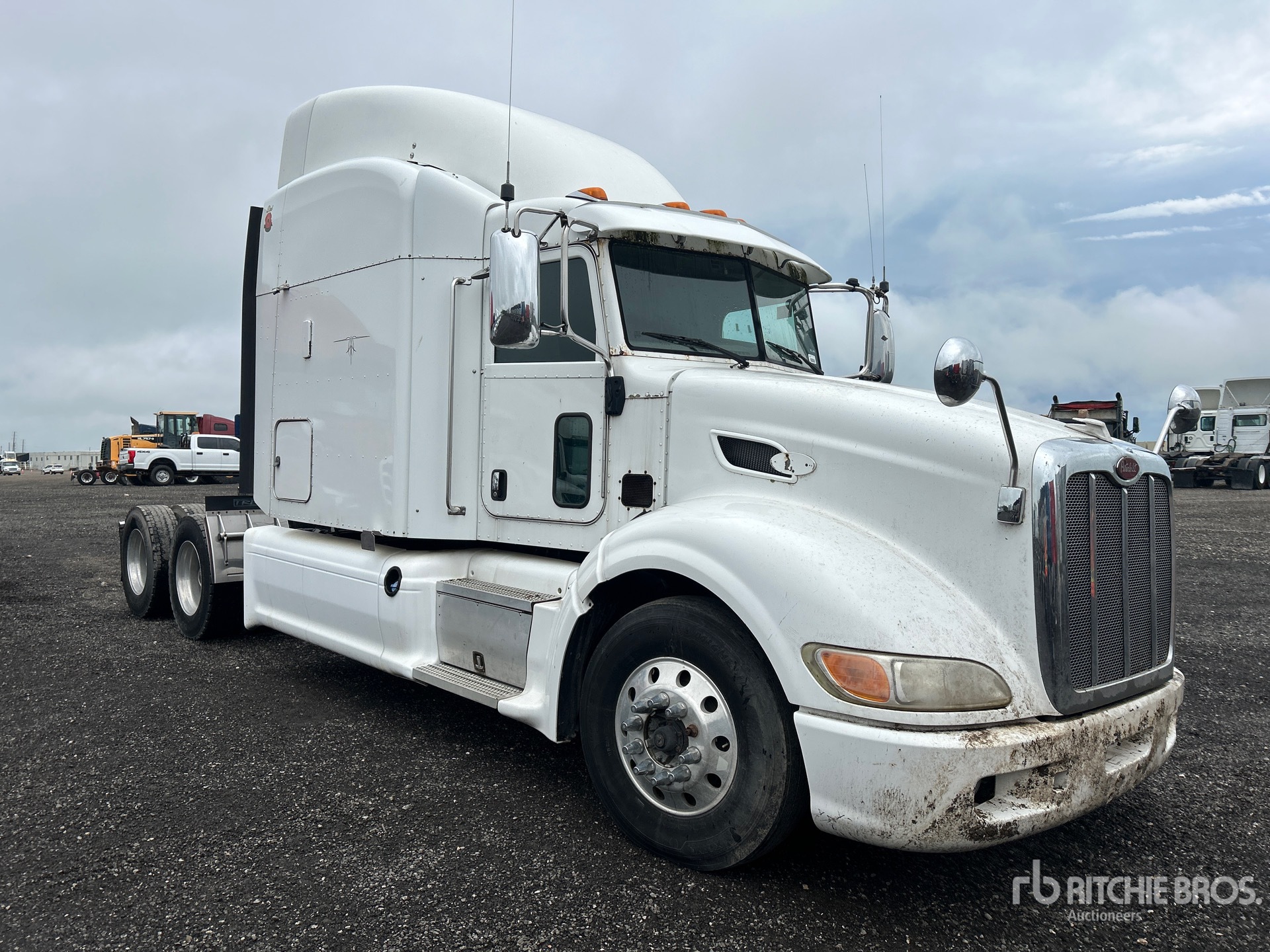 General Appearance with Picture, Right Front Corner