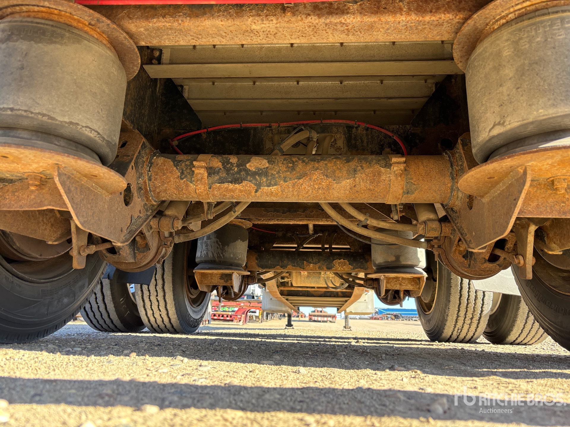 2007 Load King  48 FT T/A SPREAD AXLE