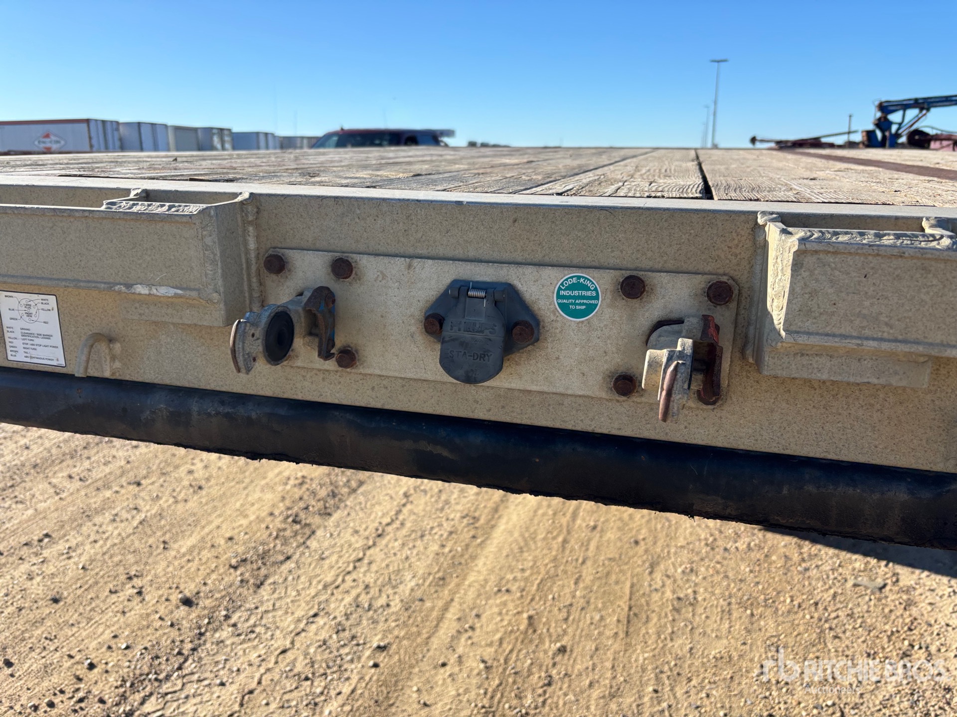 2007 Load King  48 FT T/A SPREAD AXLE