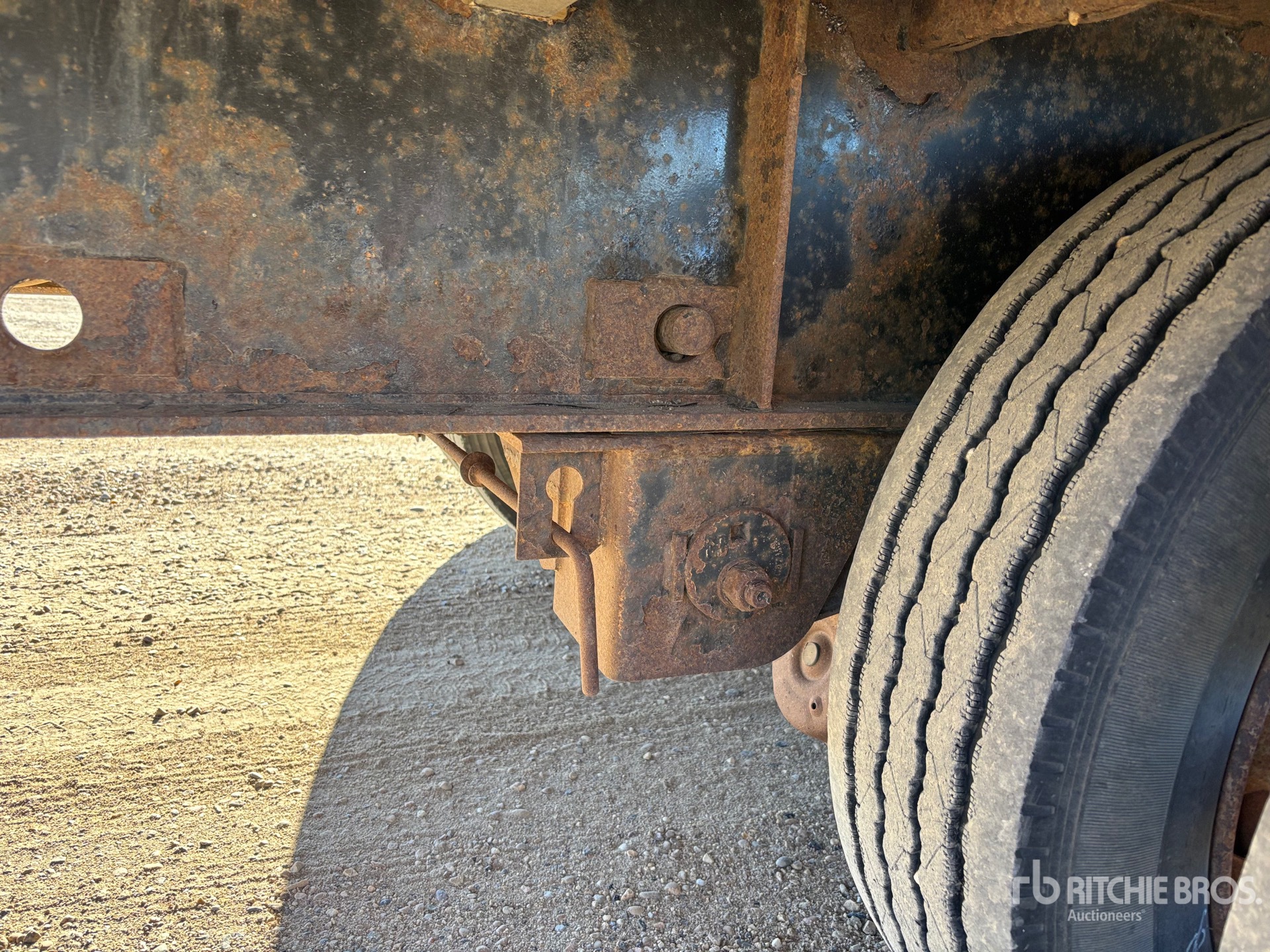 2007 Load King  48 FT T/A SPREAD AXLE