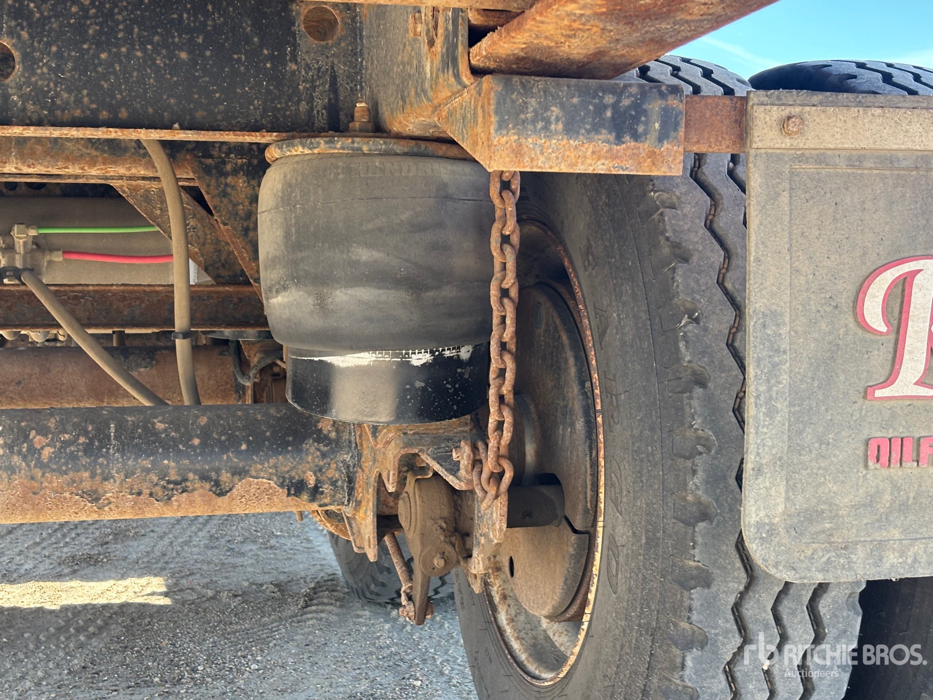 2014 Doepker 67500 lb 46 ft Tri/A Flatbed