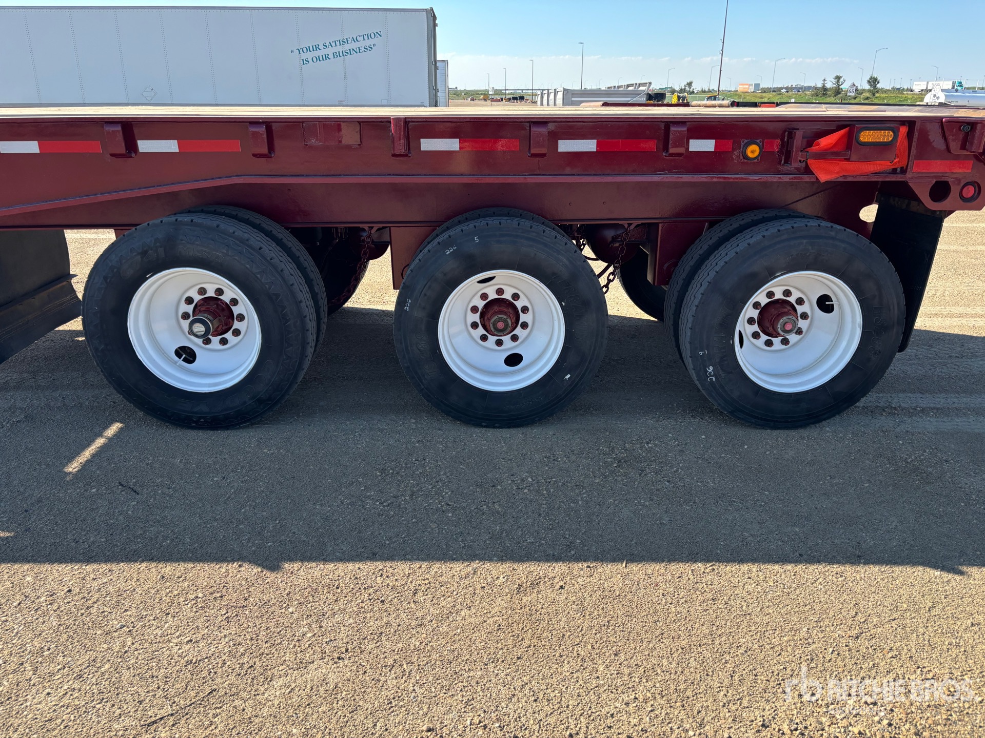 2002 Peerless 30600 KG 53 FT TRI/A FLATBED