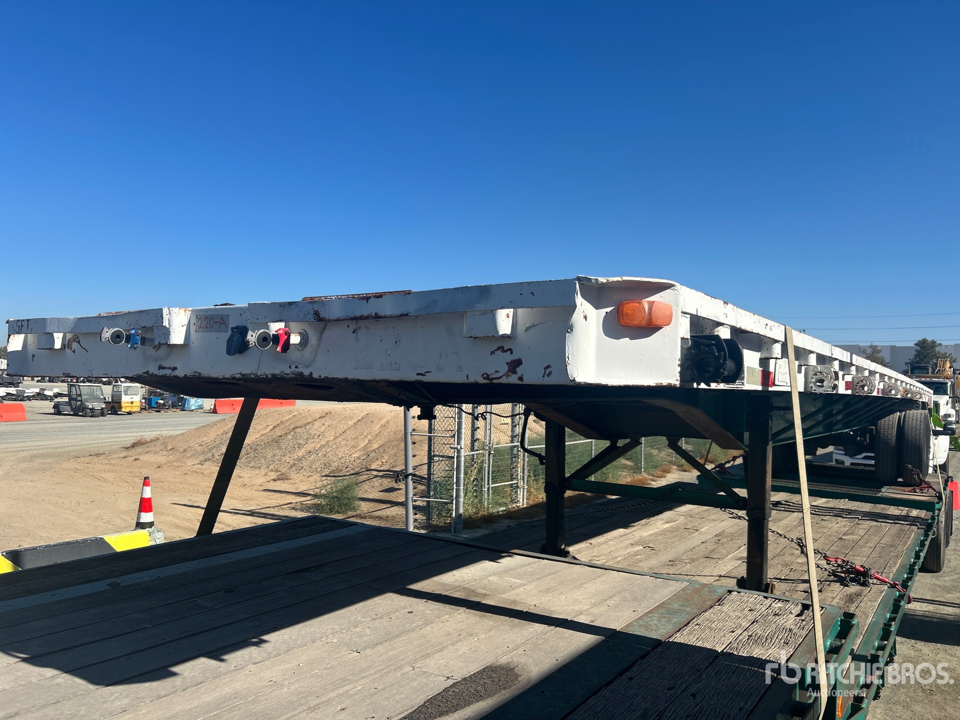 Photo of a 1984 Great Dane 40 ft