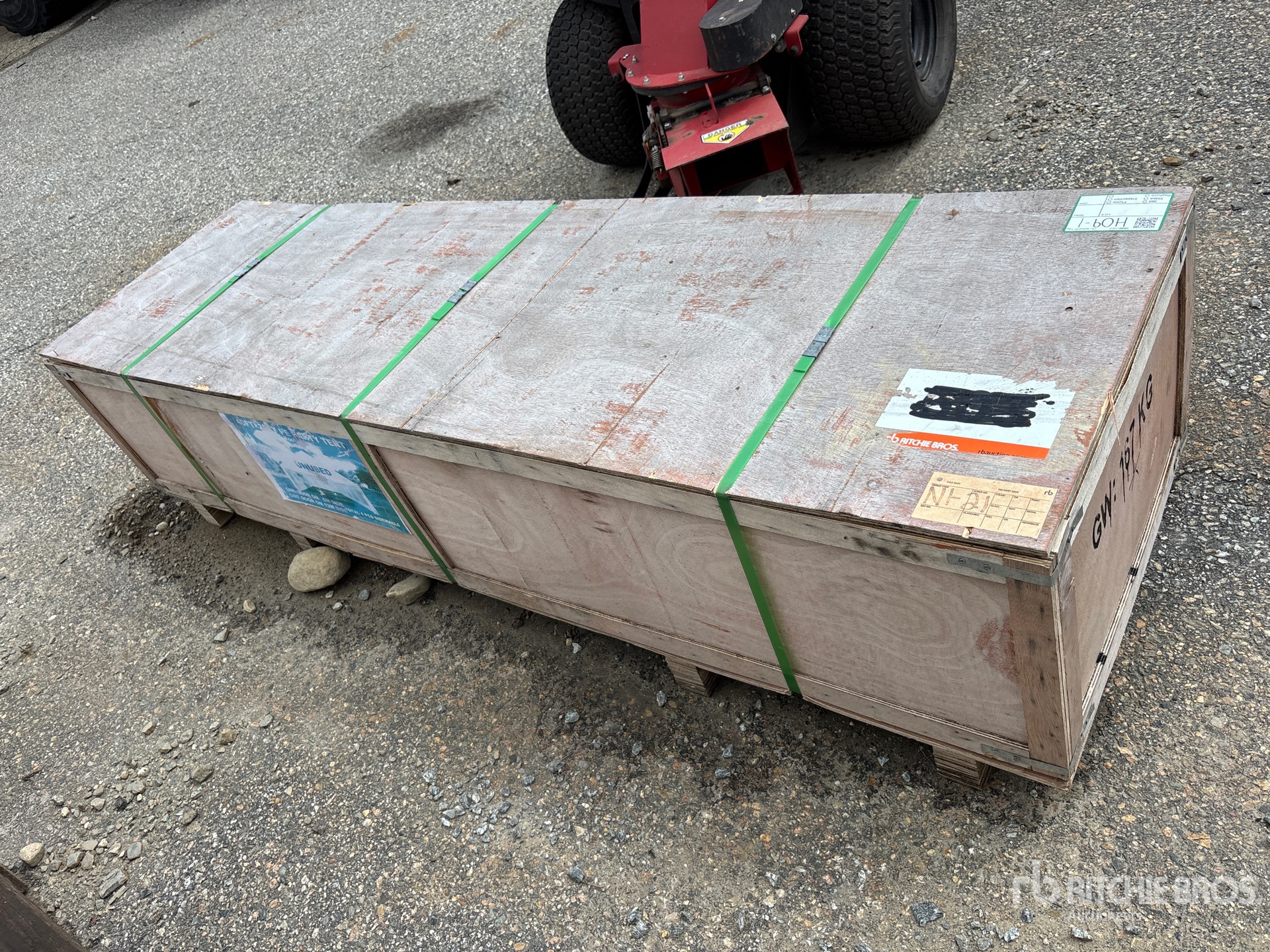 General Appearance with Picture, Right Rear Corner