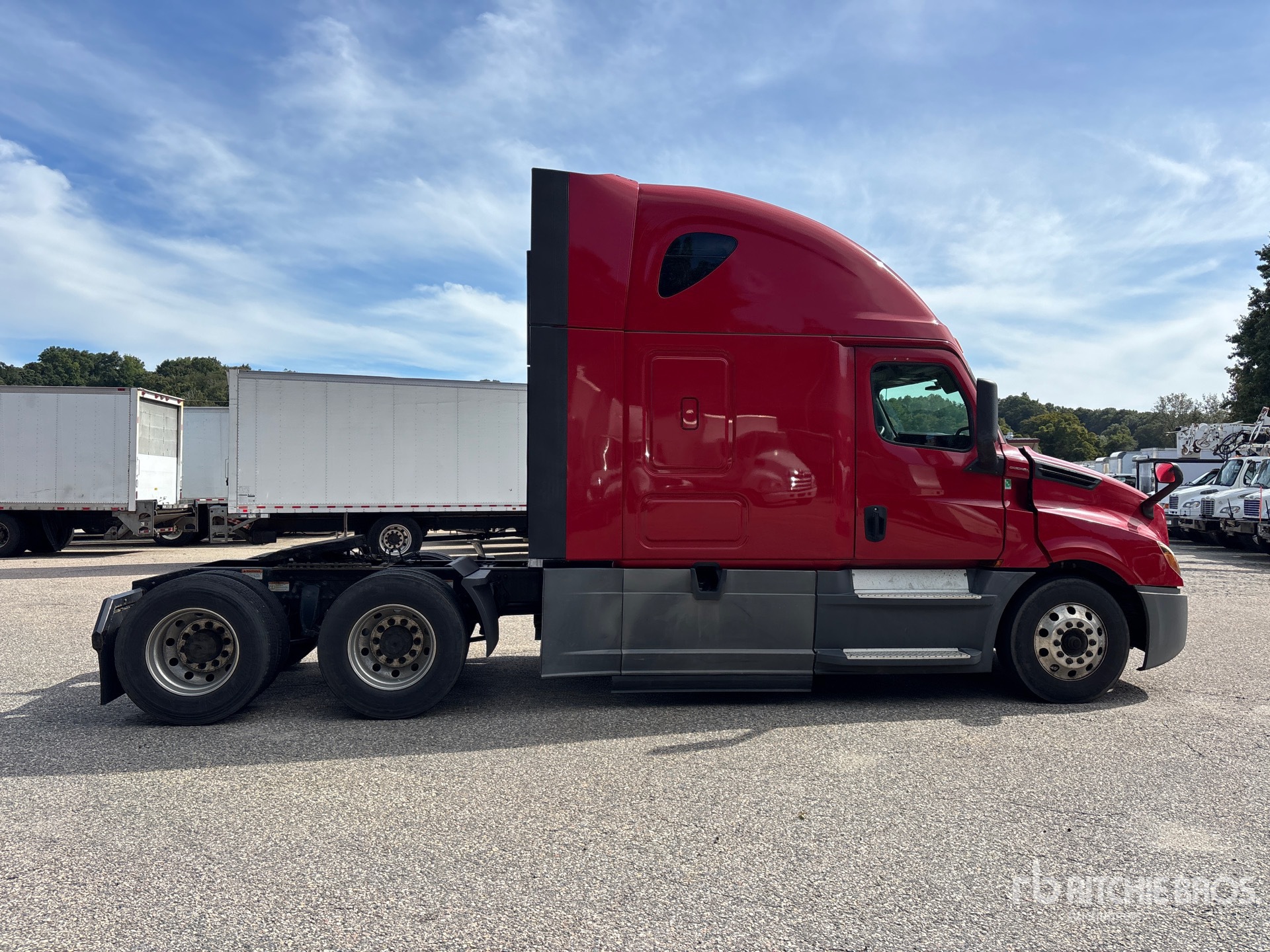 2020 Freightliner CASCADIA 126