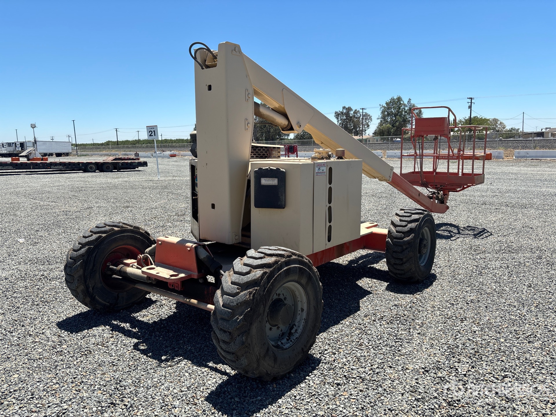 General Appearance with Picture, Right Rear Corner