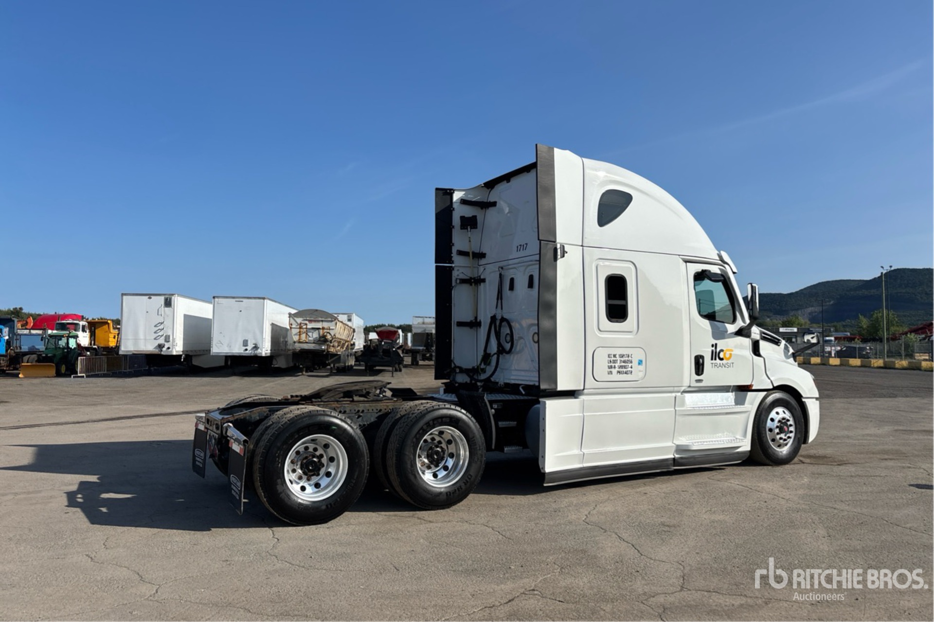 2023 Freightliner CASCADIA 126