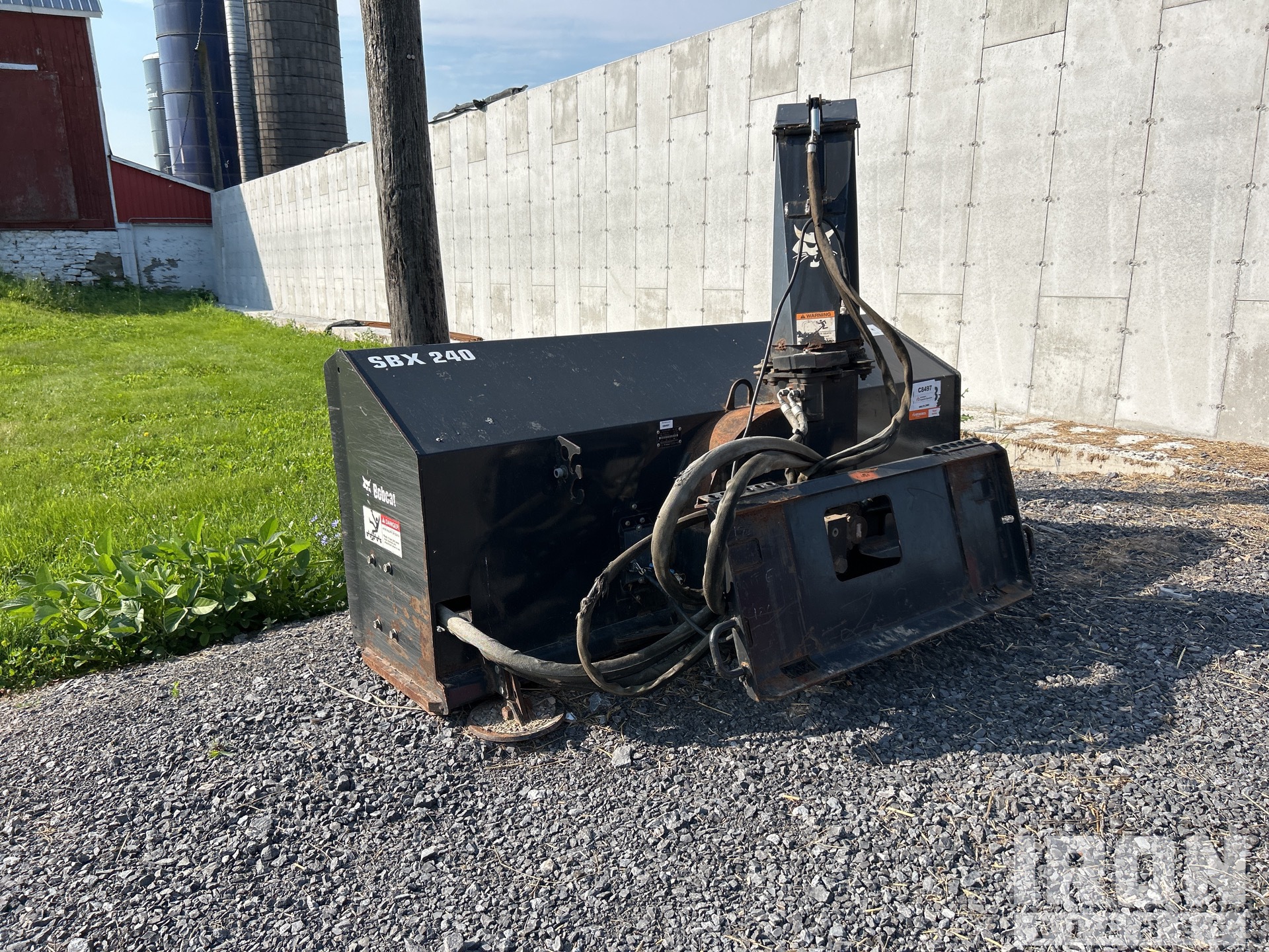 General Appearance with Picture, Left Rear Corner