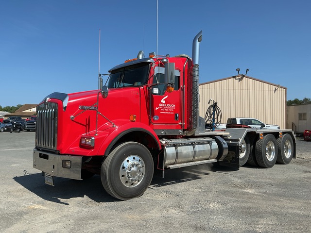 2016 Kenworth T800 8x4 Heavy Haul Tri/A Day Cab Truck Tractor