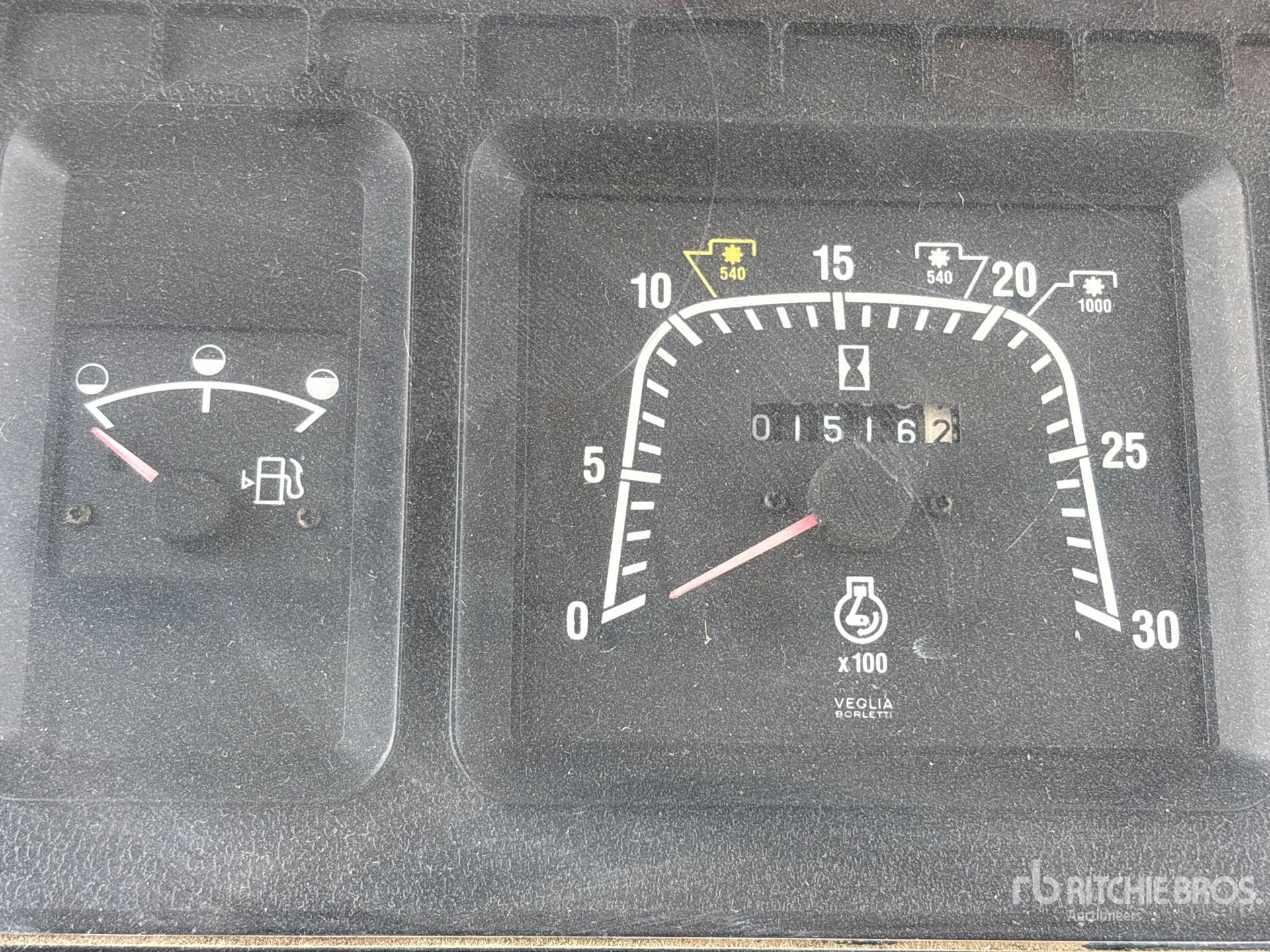 2002 New Holland TS100