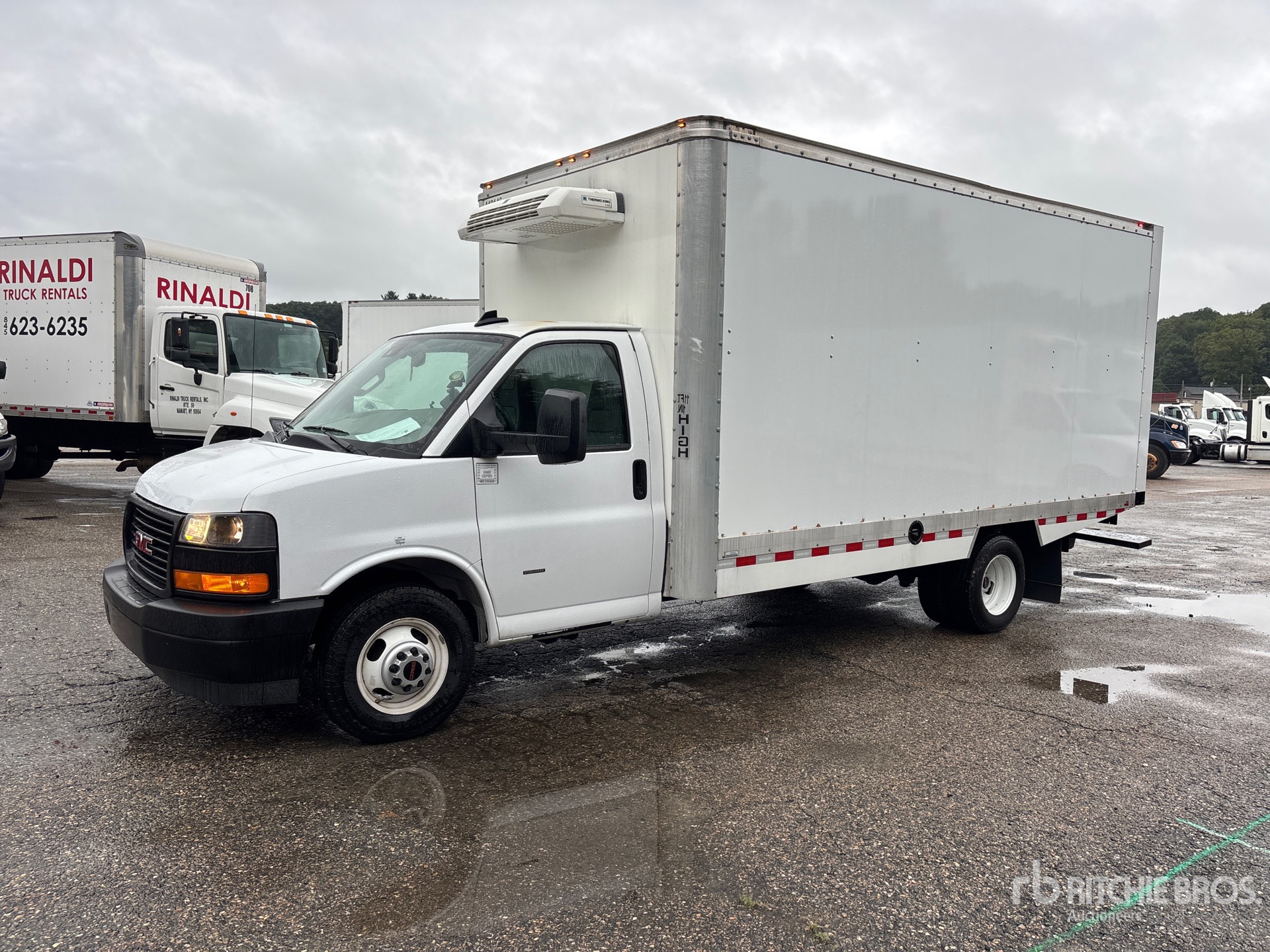 Photo of 2024 GMC SAVANA 3500