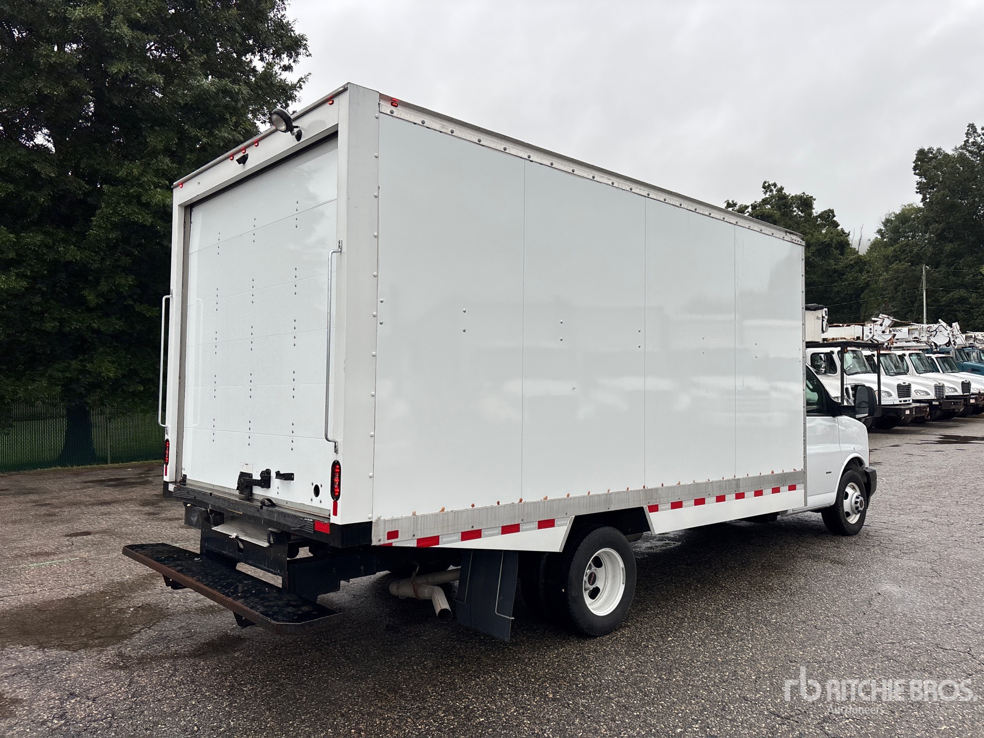 2024 GMC SAVANA 3500