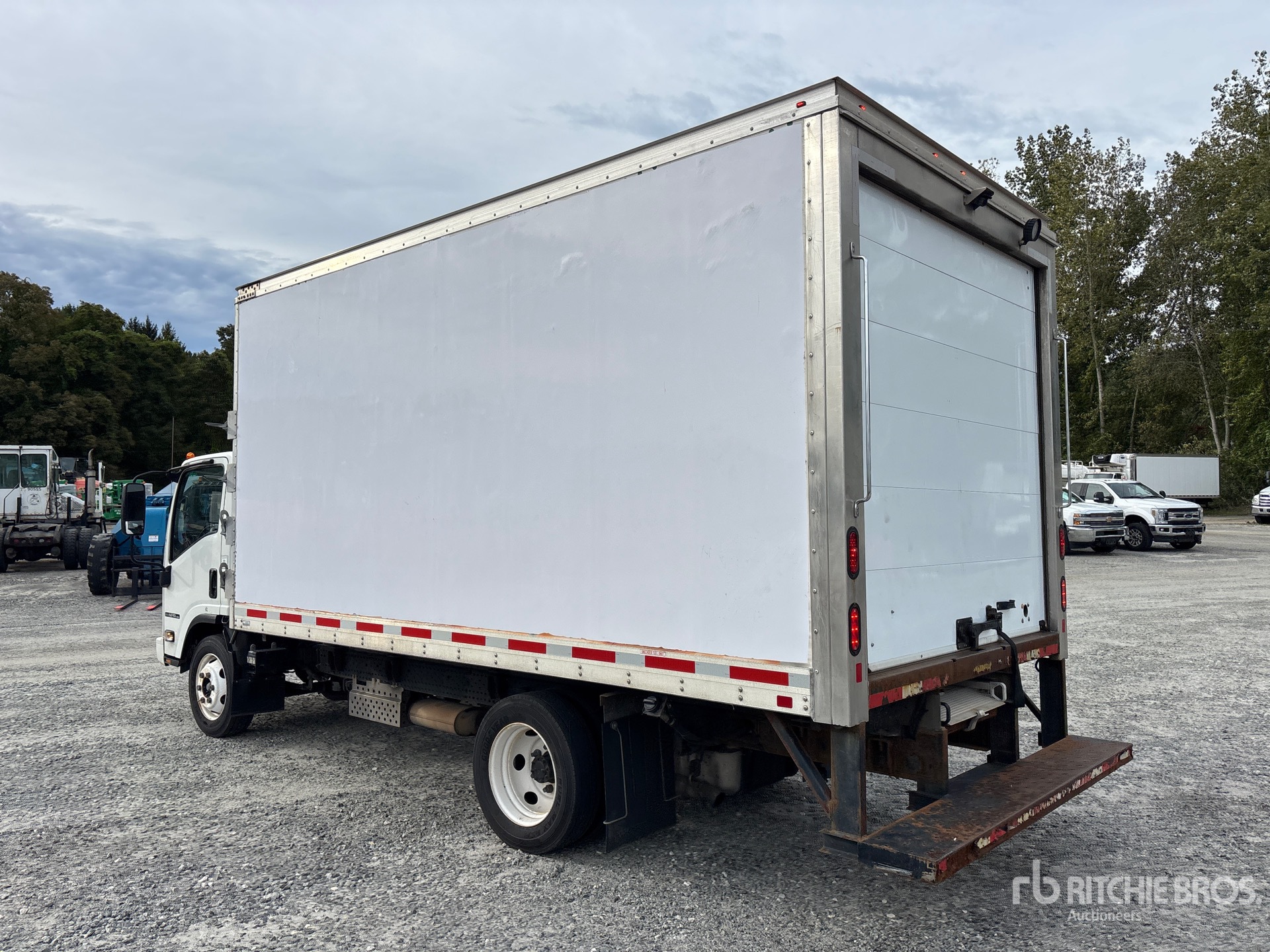 2025 Isuzu NPR