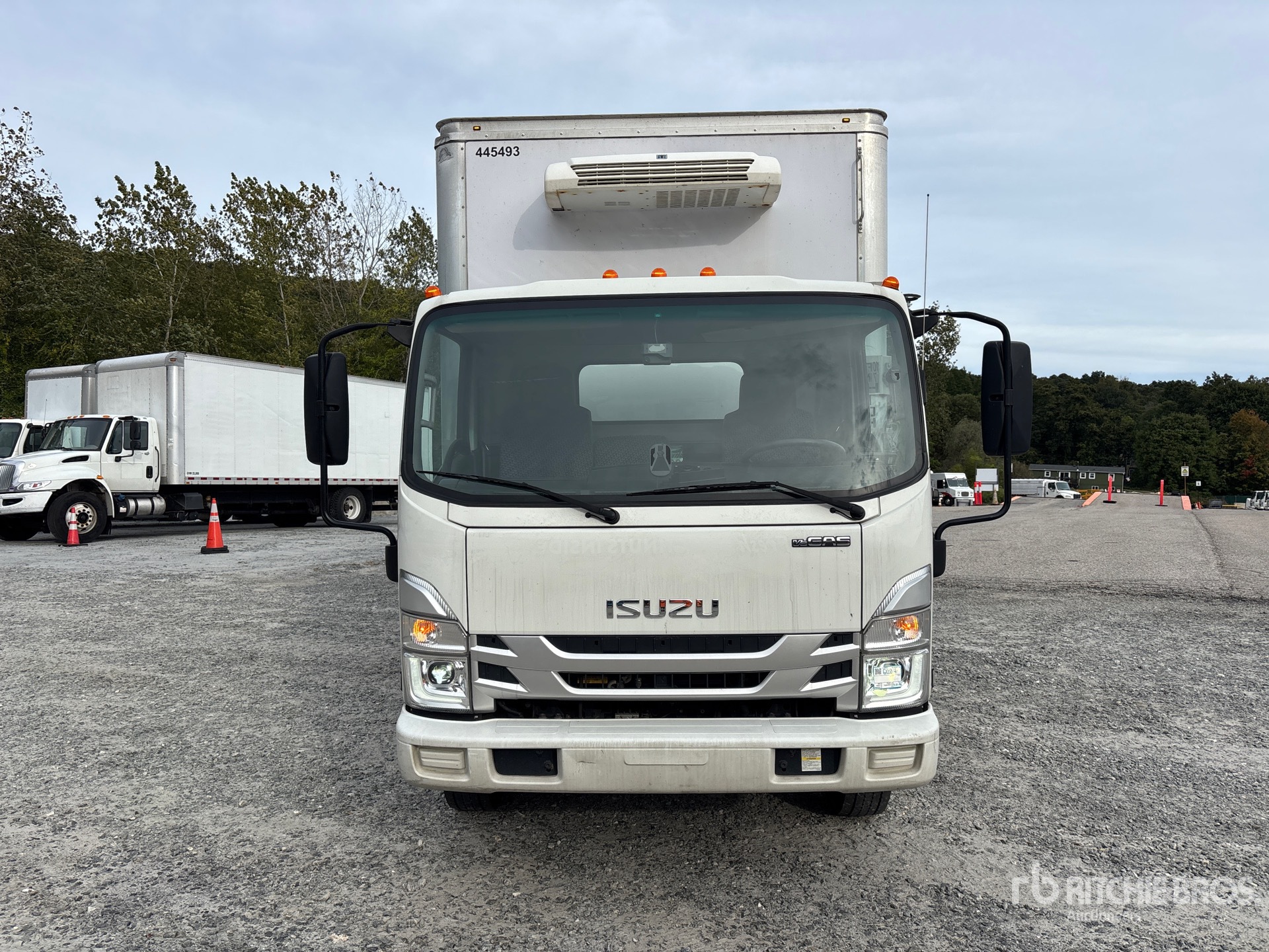 2025 Isuzu NPR