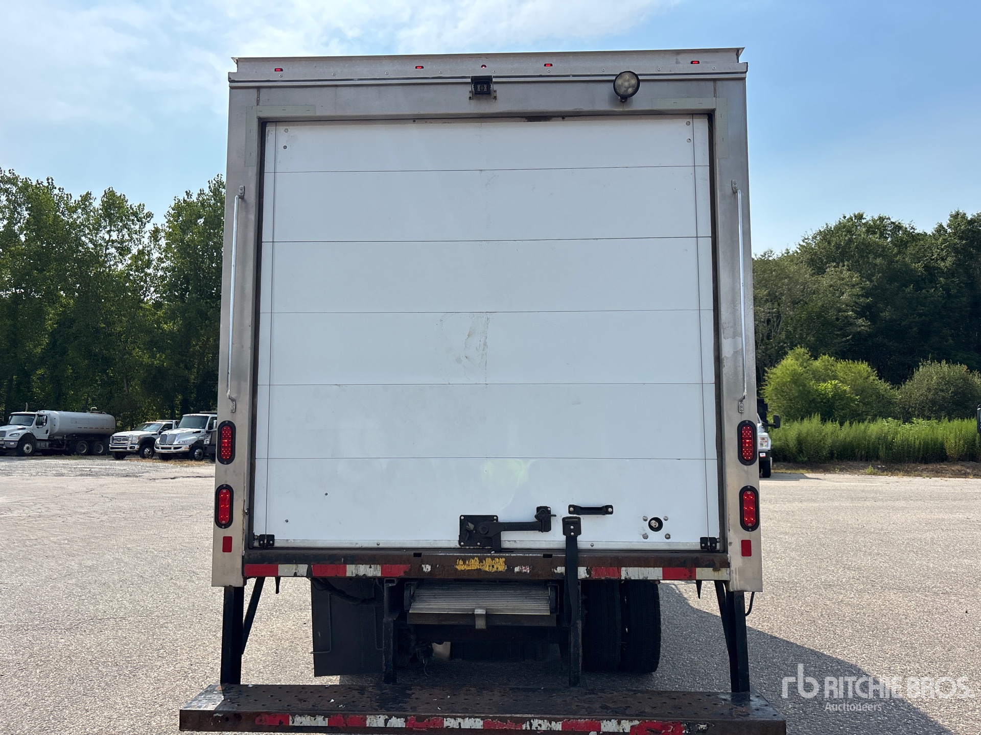 2025 Isuzu NPR