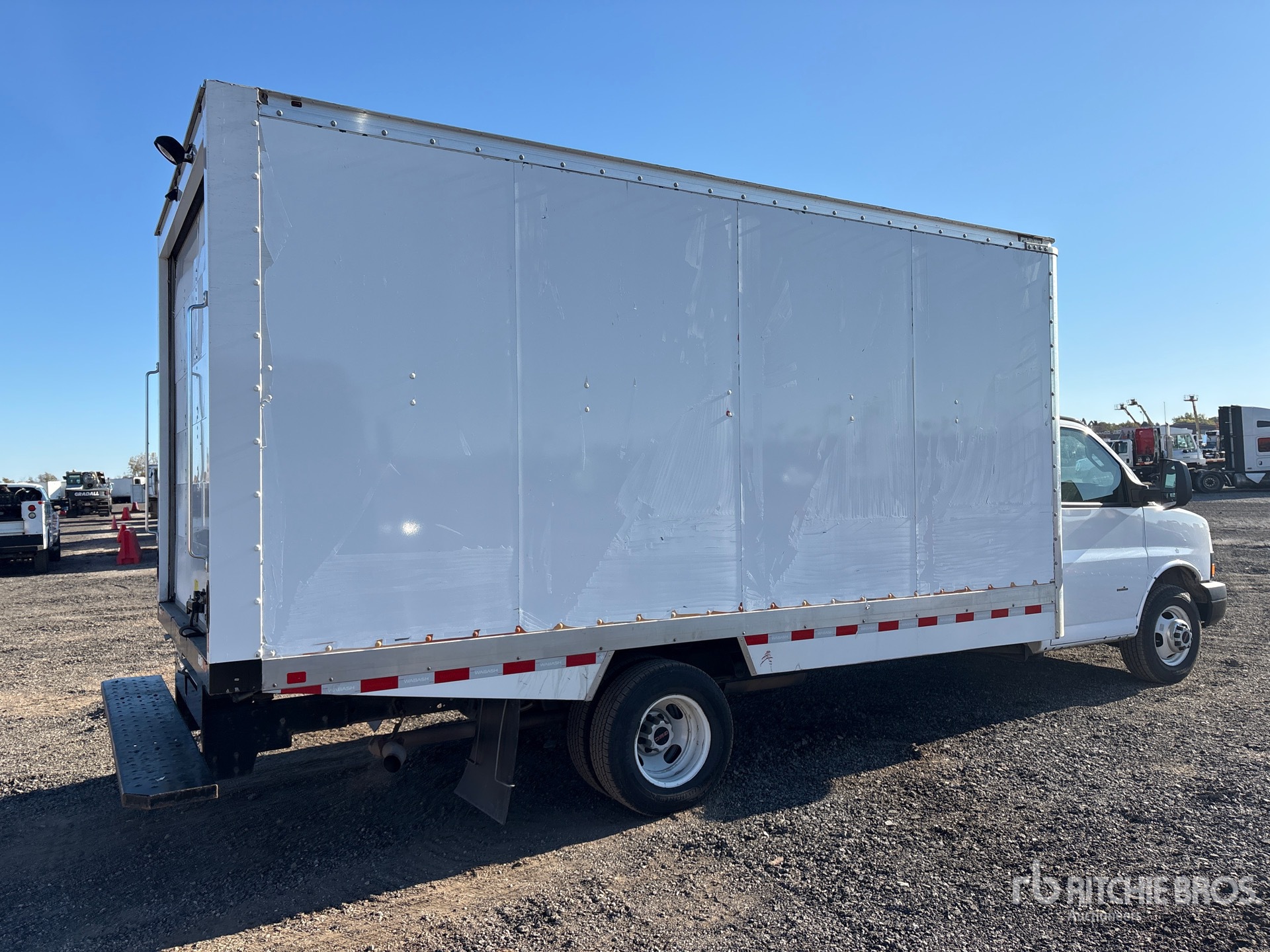 2024 GMC SAVANA G3500