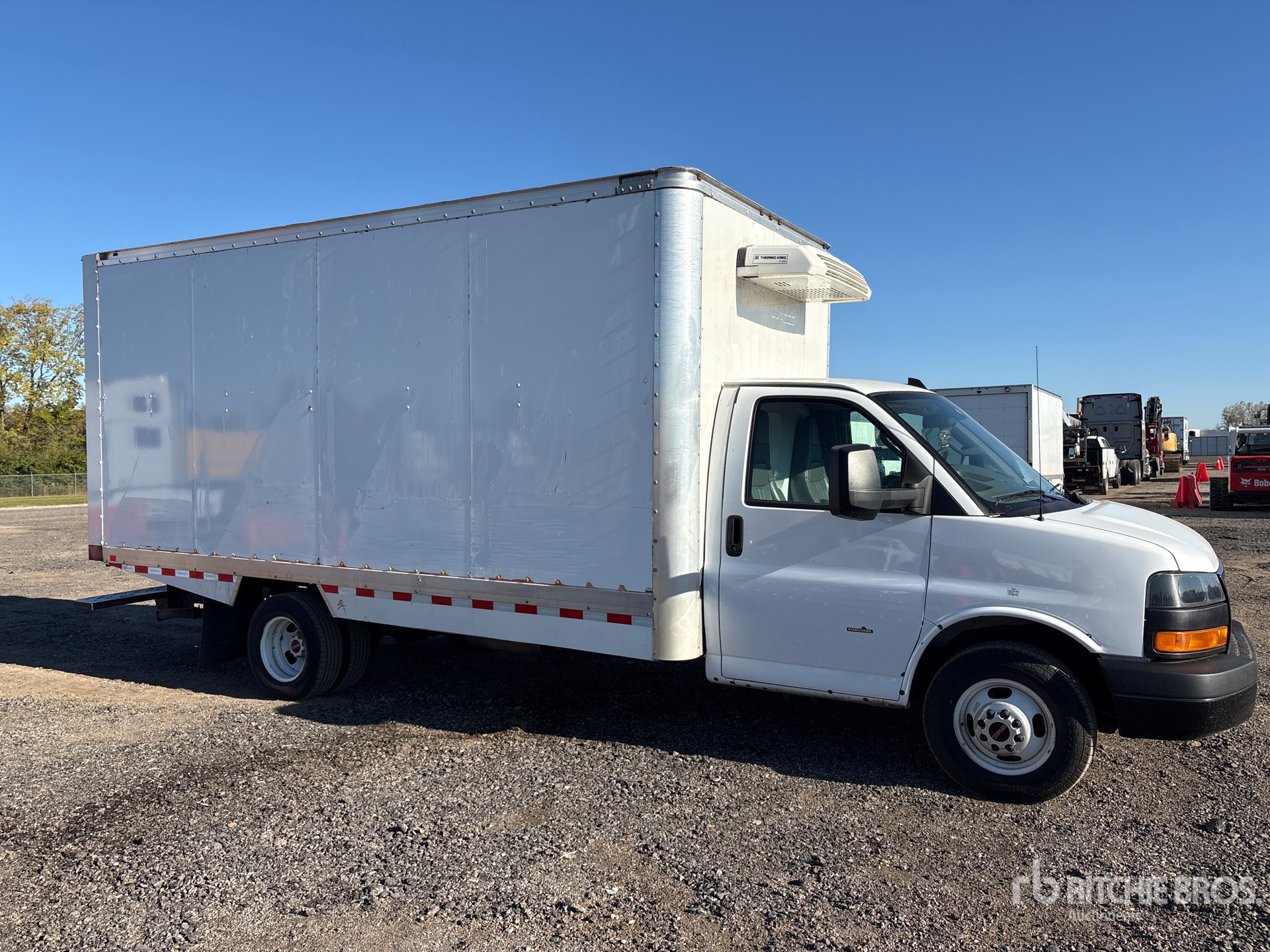 2024 GMC SAVANA G3500