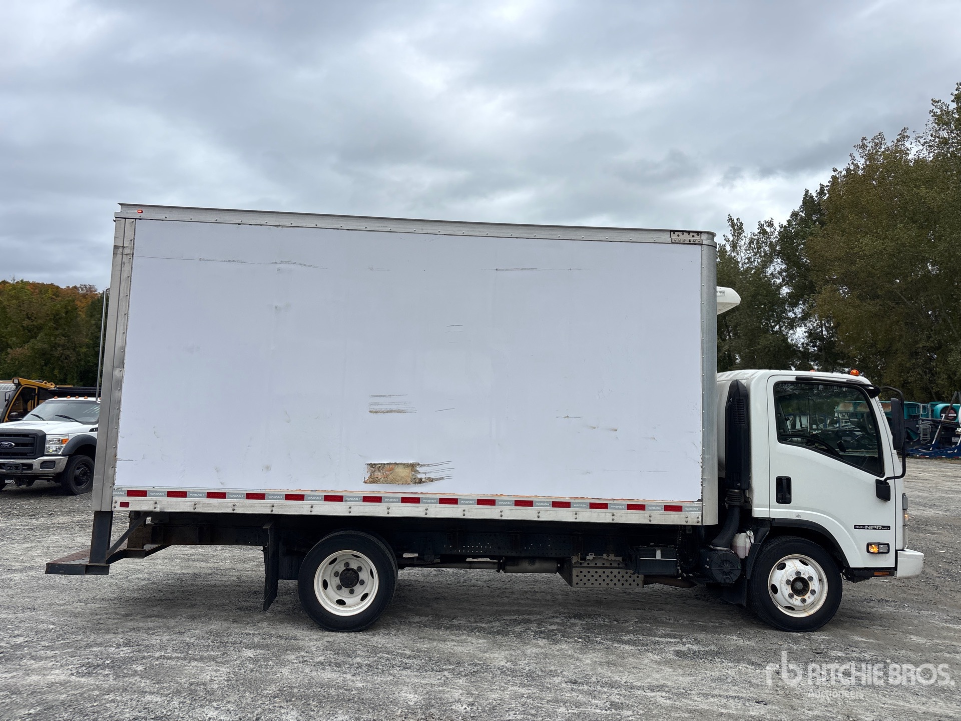 2025 Isuzu NPR