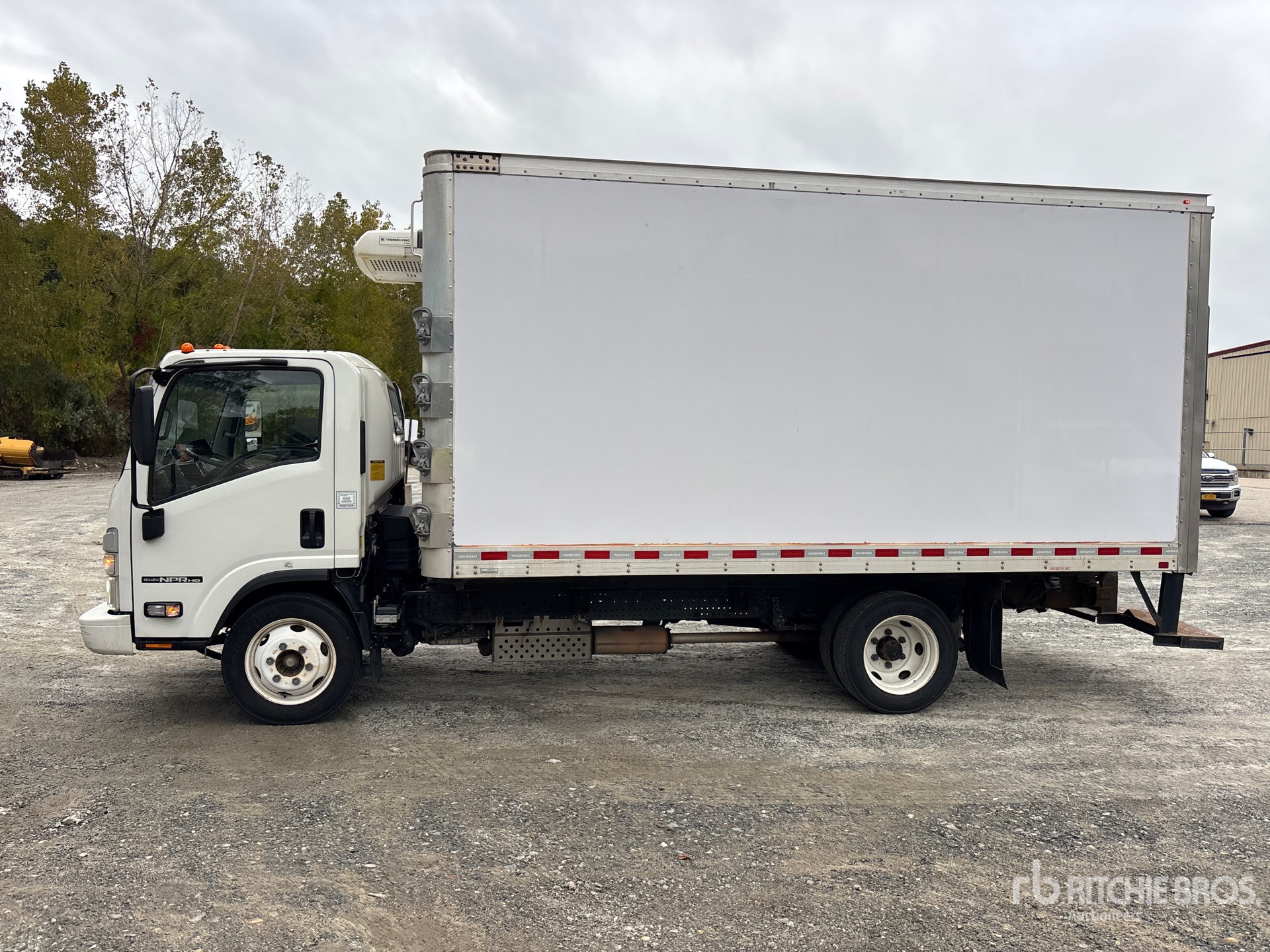 2025 Isuzu NPR
