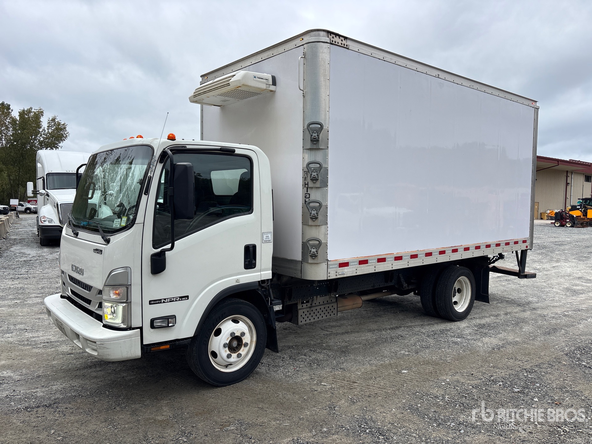 2025 Isuzu NPR