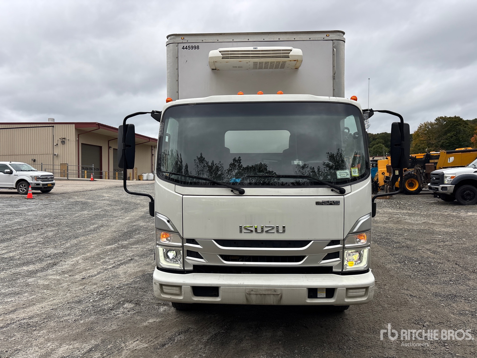 2025 Isuzu NPR