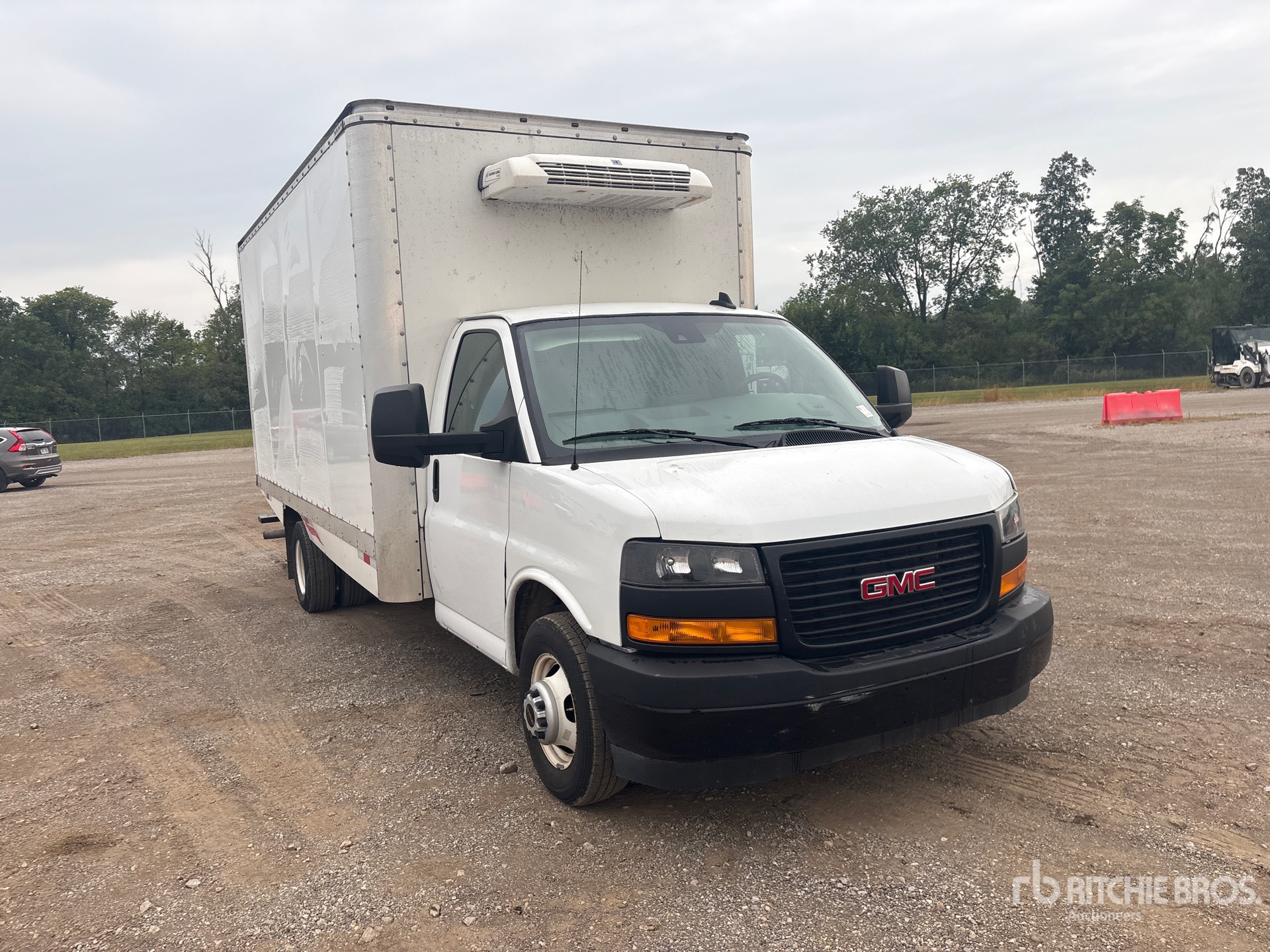 2024 GMC SAVANA G3500