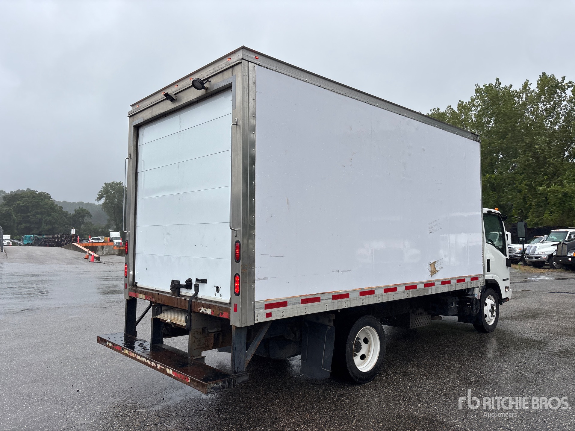 2025 Isuzu NPR