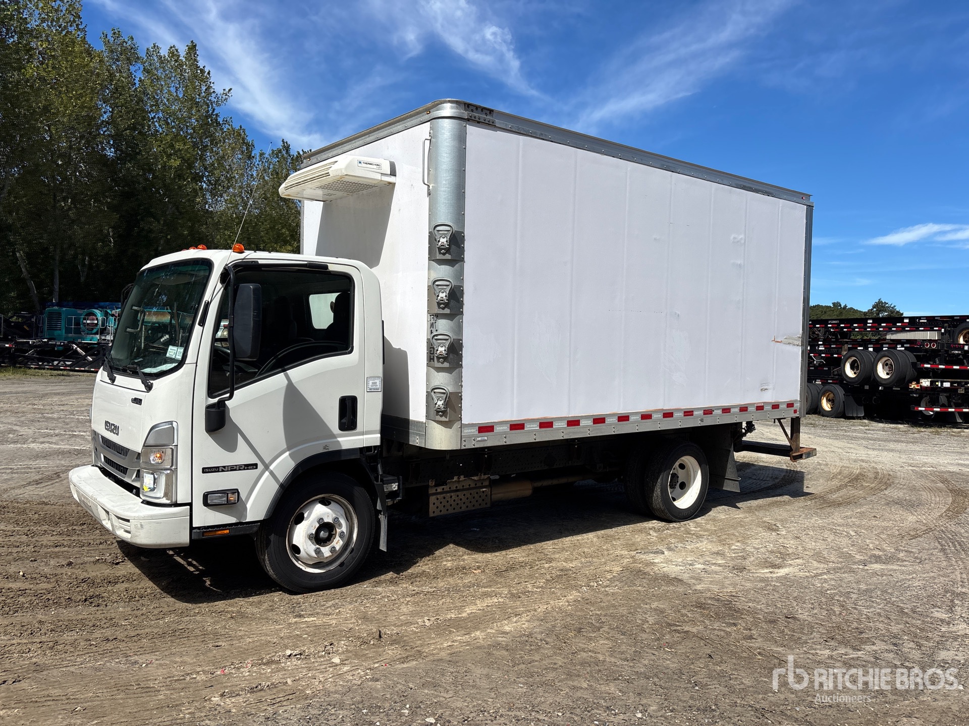 2025 Isuzu NPR HD