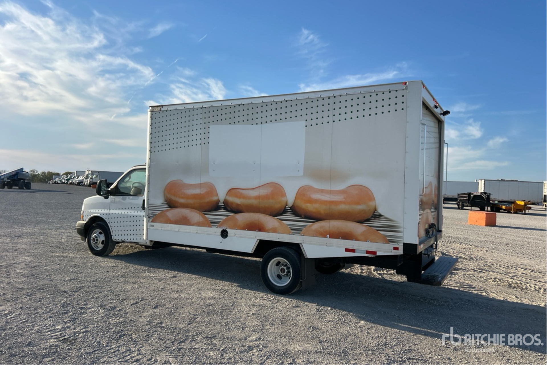 2024 GMC SAVANA G3500