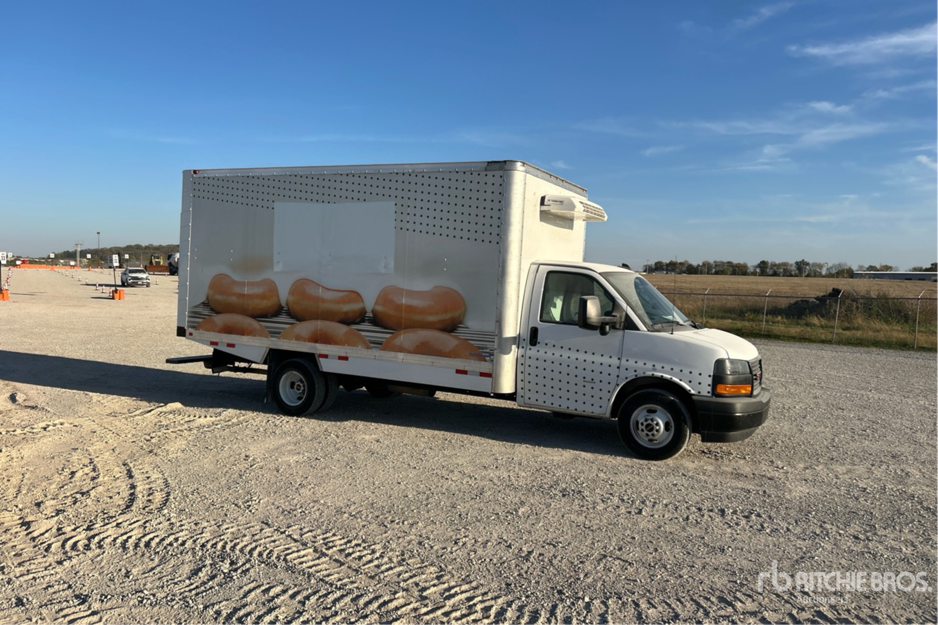 2024 GMC SAVANA G3500