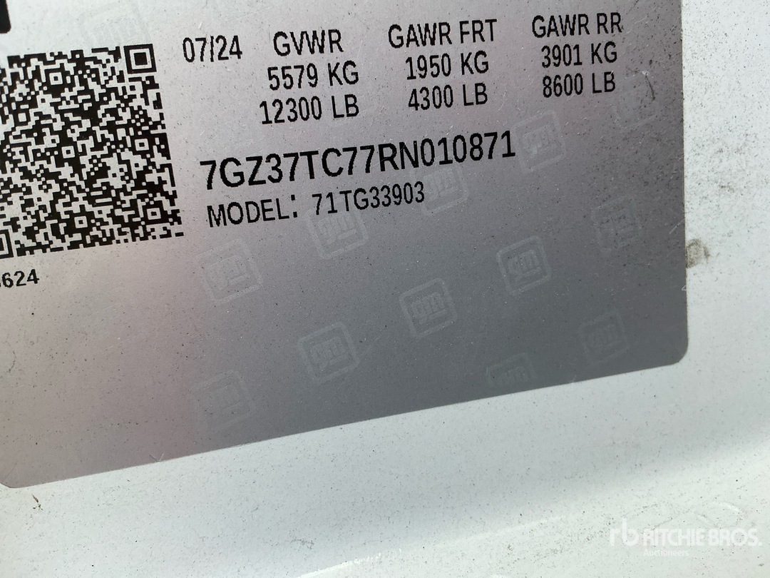 Photo of 2024 GMC SAVANA 3500