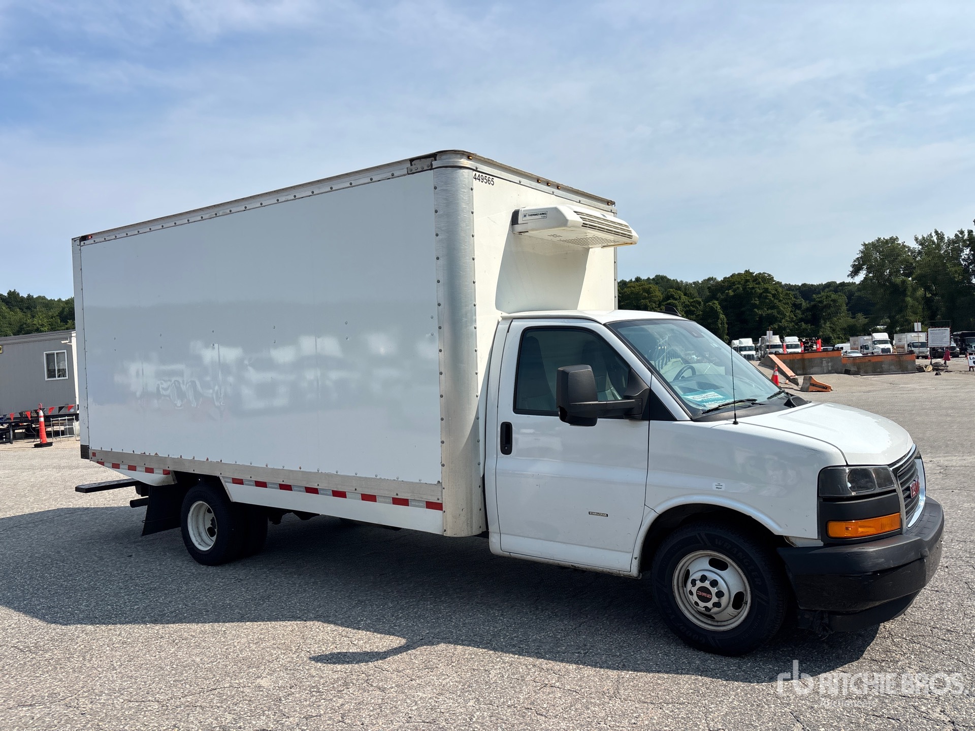 2024 GMC SAVANA 3500